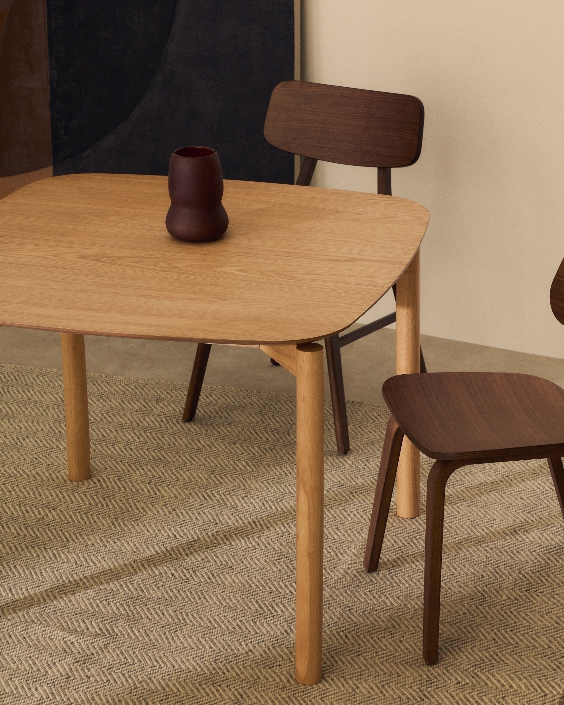 Квадратный стол Indara из шпона и каучукового дерева с натуральной отделкой 100 х 100 La Forma (ex Julia Grup)