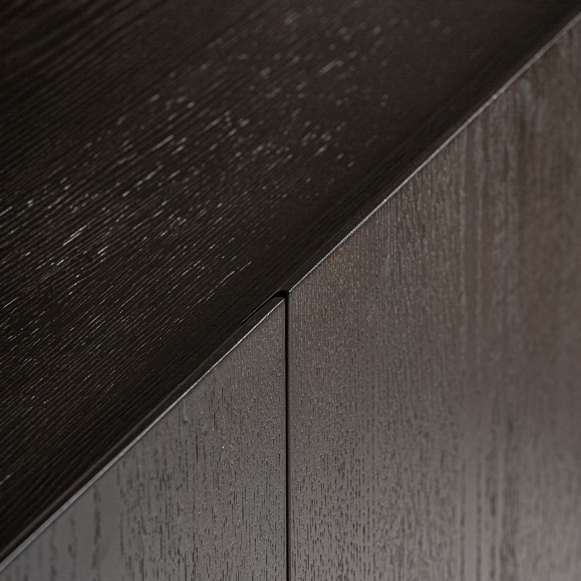 Сервант Neuvic коричневый/золотой Vical