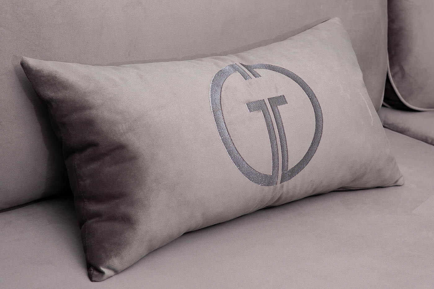 Диван Palazzo трехместный раскладной серо-коричневый Garda Decor PALAZZO-240M-ROM43