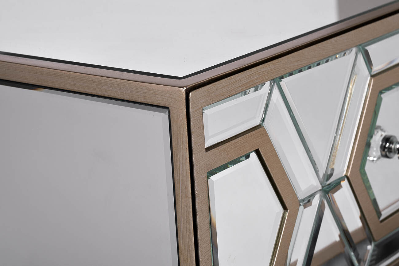 Тумбочка зеркальная с ящиками Garda Decor KFG044