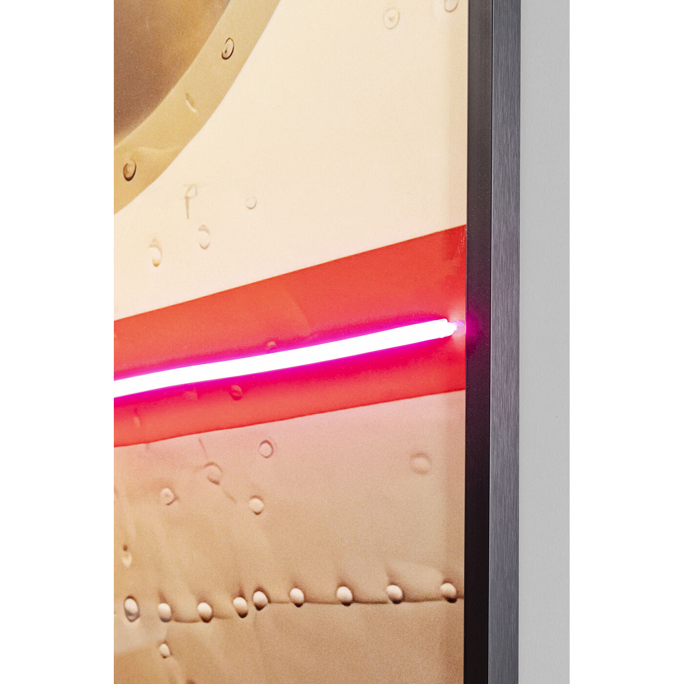 Картина в раме LED Jetset Lean Lady 120x80 см KARE 56453