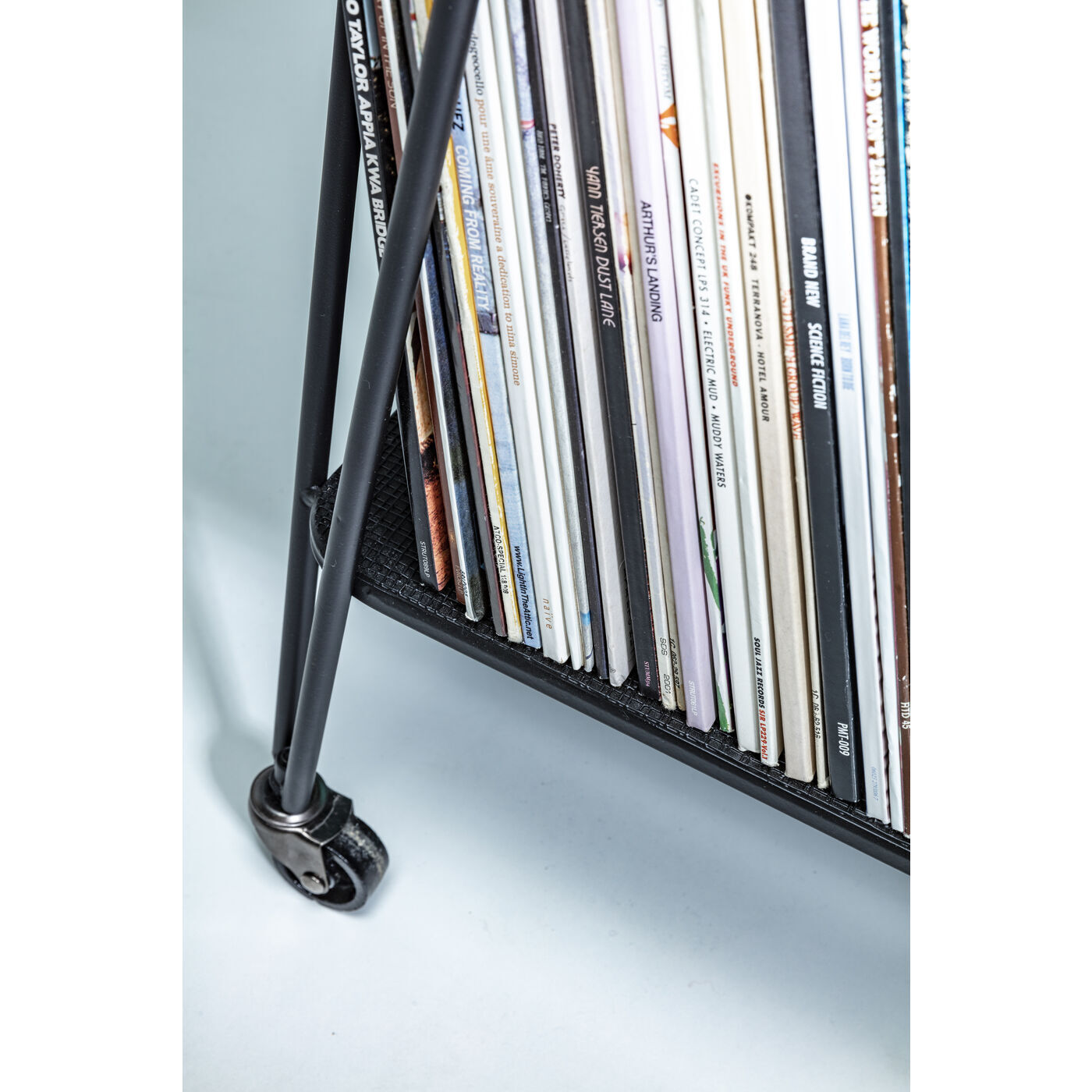 Столик-тележка KARE Mesh 83673