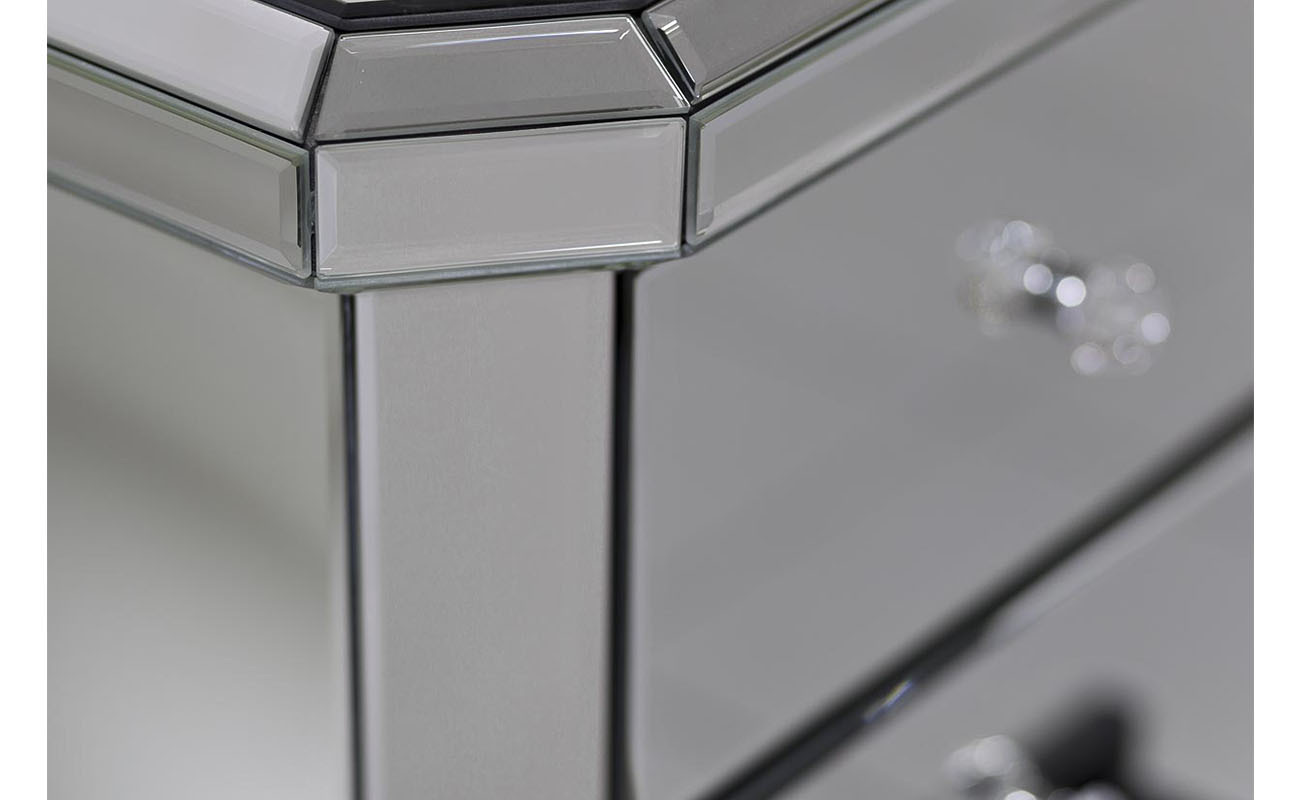 Тумбочка прикроватная зеркальная Garda Decor KFC882