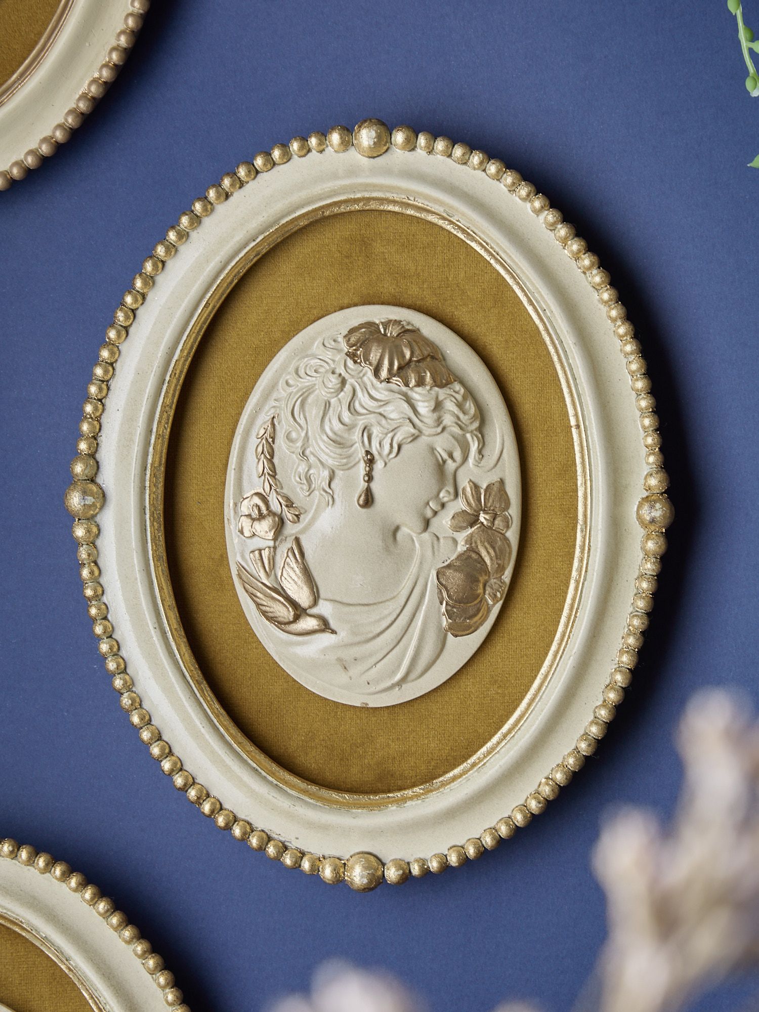 Панно настенное Дама с камелиями Glasar 28-587