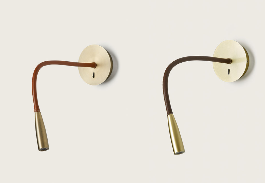 Бра Flexi Leather латунный металл / темно-коричневая кожа Aromas del Campo