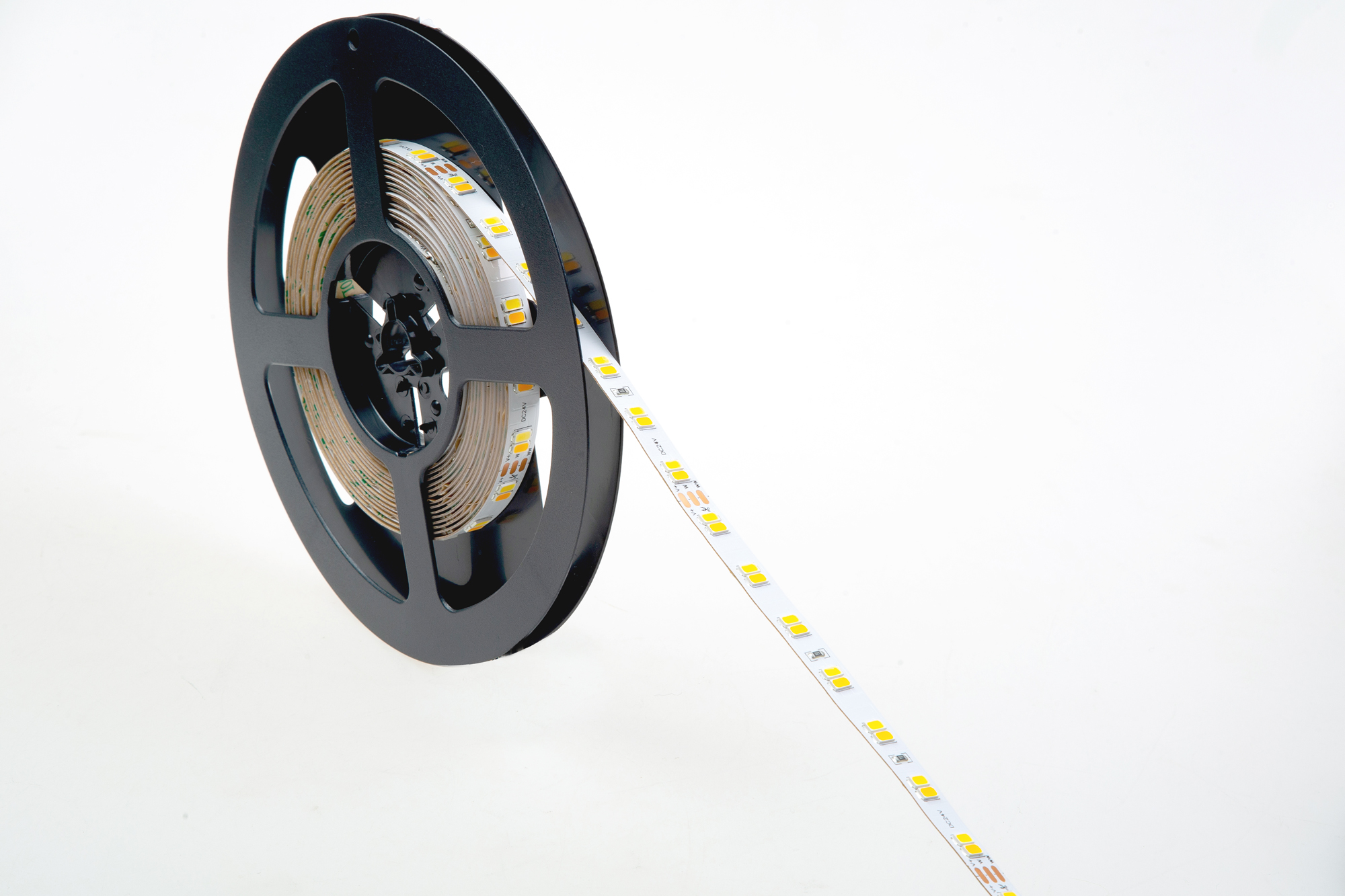 Светодиодная лента Donolux DN18289TWRA95