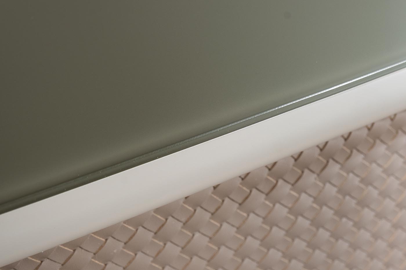 Комод Bel Air плетеная экокожа/стекло Garda Decor 58DB-CH19263