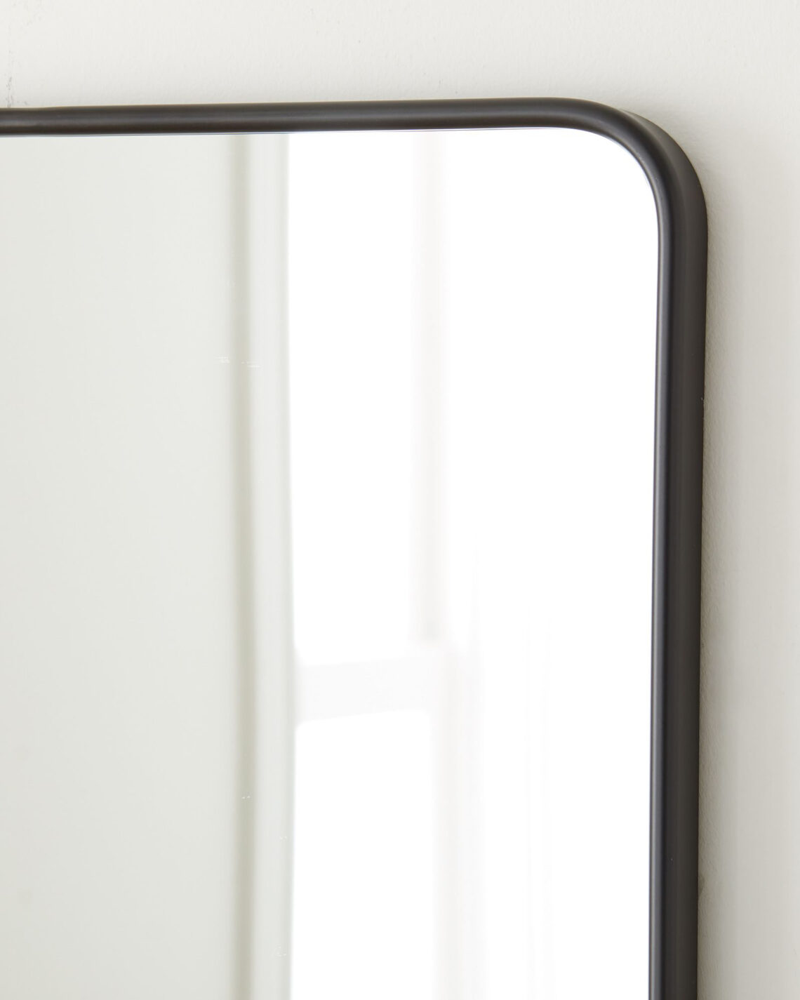 Зеркало в чёрной раме Теони Louvre Home LHDWM031223SH