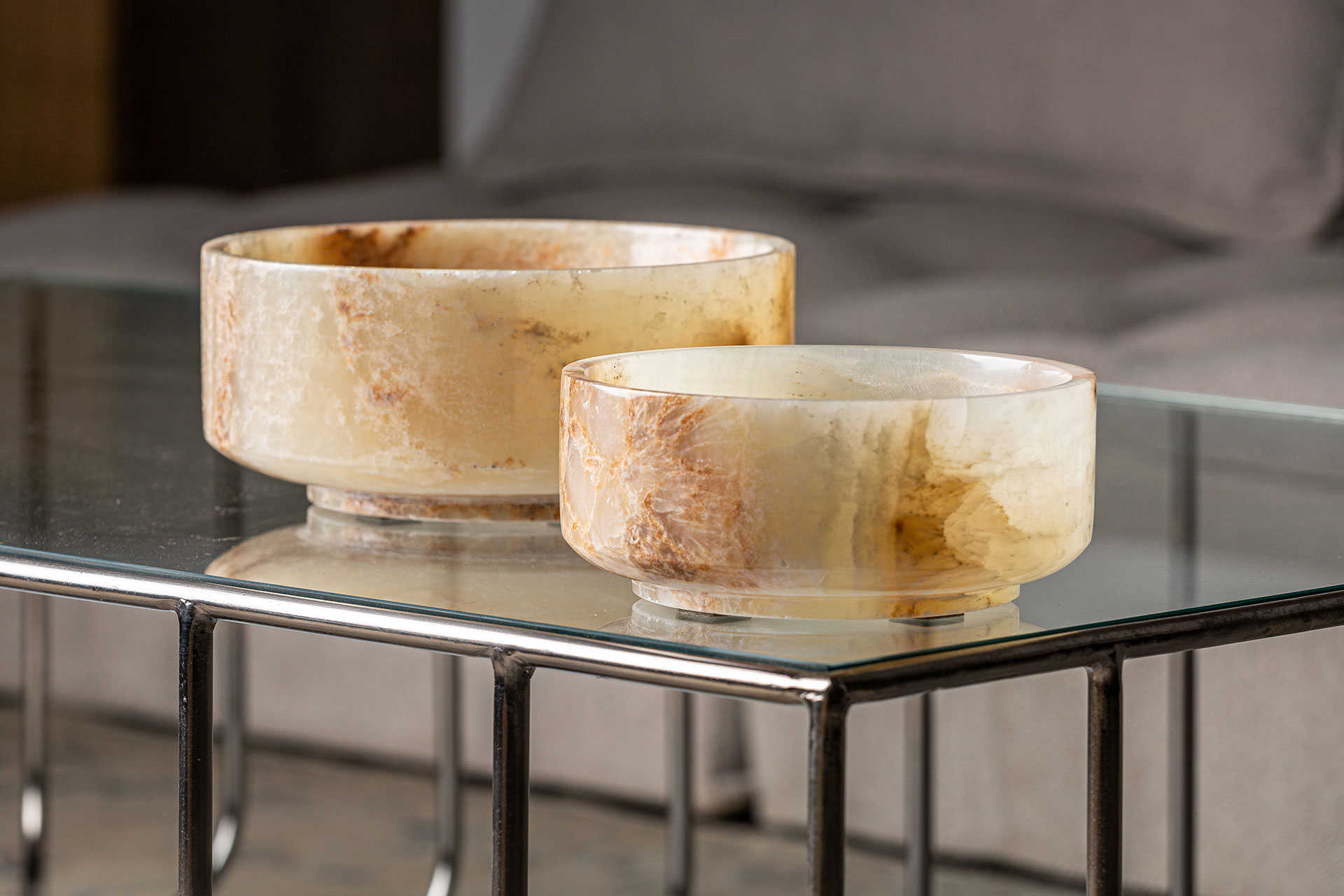 Набор из 2-х подносов 32637 из оникса Vical