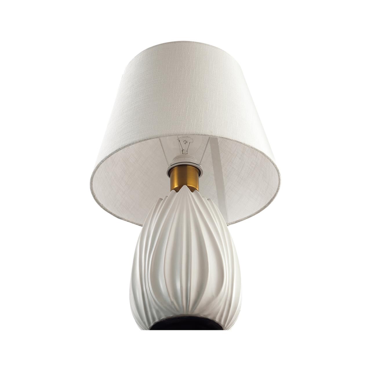 Настольная лампа Lumion 8121/1T