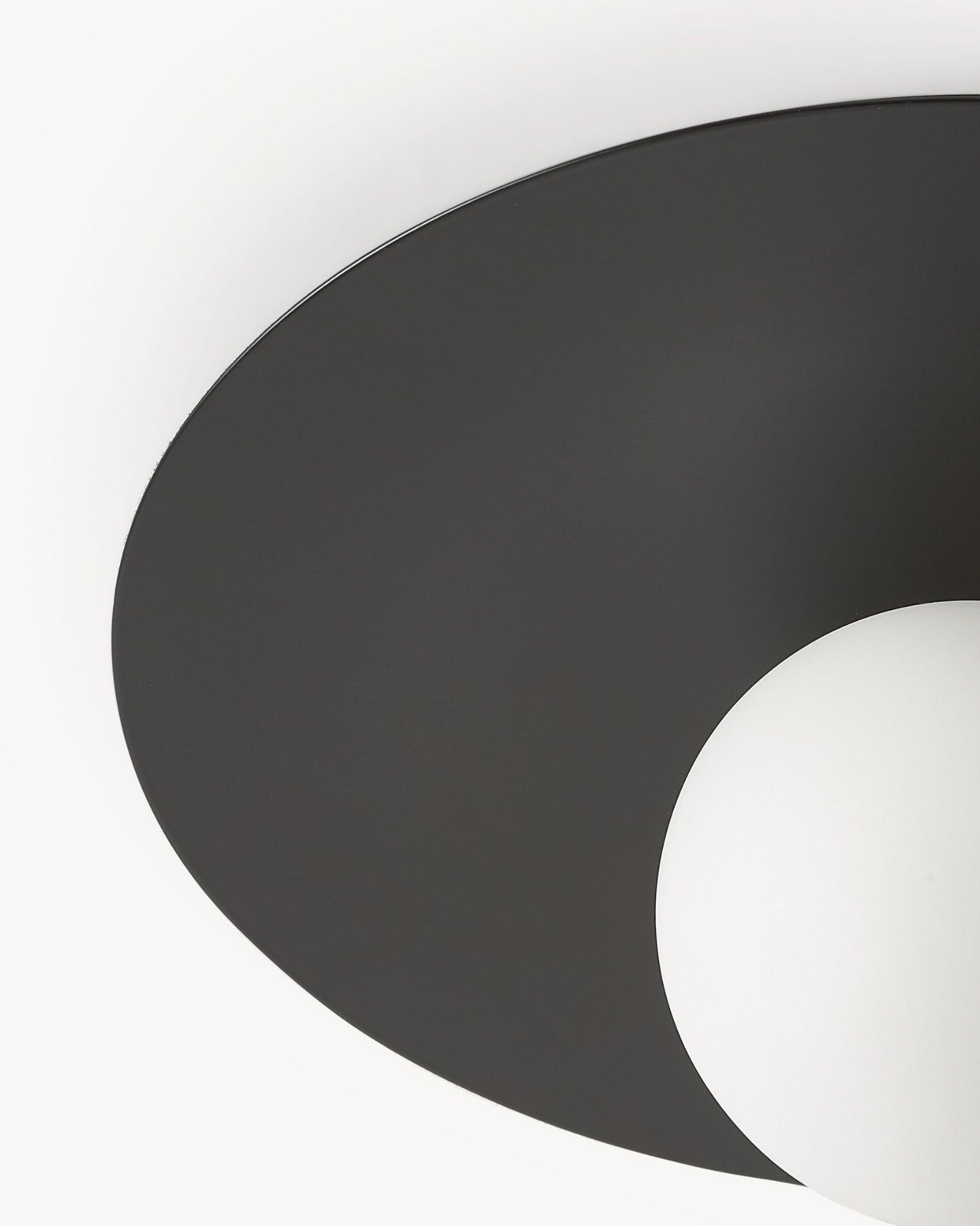 Чёрный настенно-потолочный светильник Ноа Louvre Home LFM210825SWL