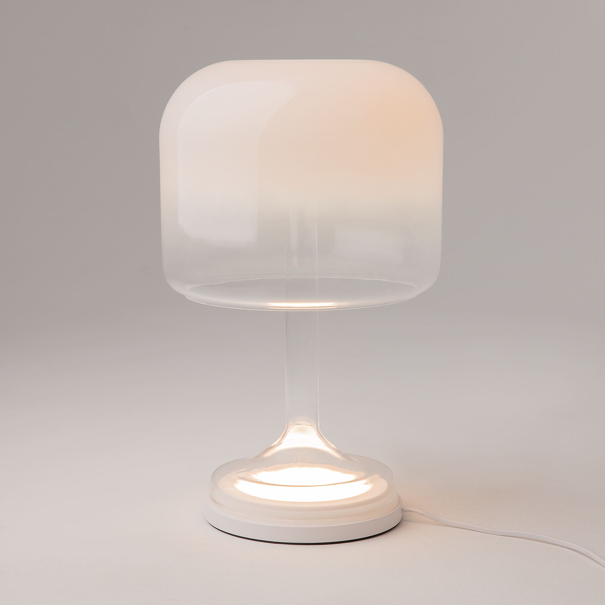 Настольный светильник Maytoni MOD286TL-L18W3K