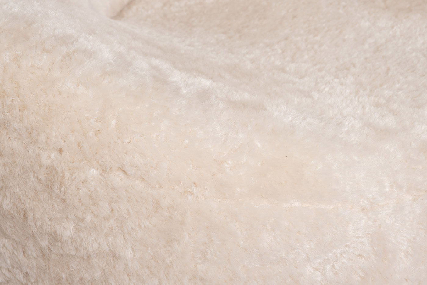 Кресло вращающееся Luna кремовое искусственный мех Garda Decor ZW-20086 CR