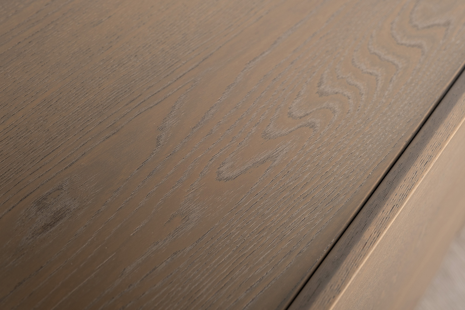 Тумба под телевизор Smooth шпон ясеня Garda Decor 58DB-22286