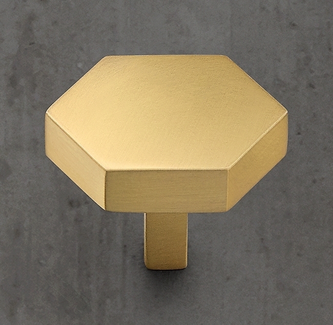 Ручка-кнопка Restoration Hardware Lambeth Hex. d.3.8 Lac.Burnished Brass