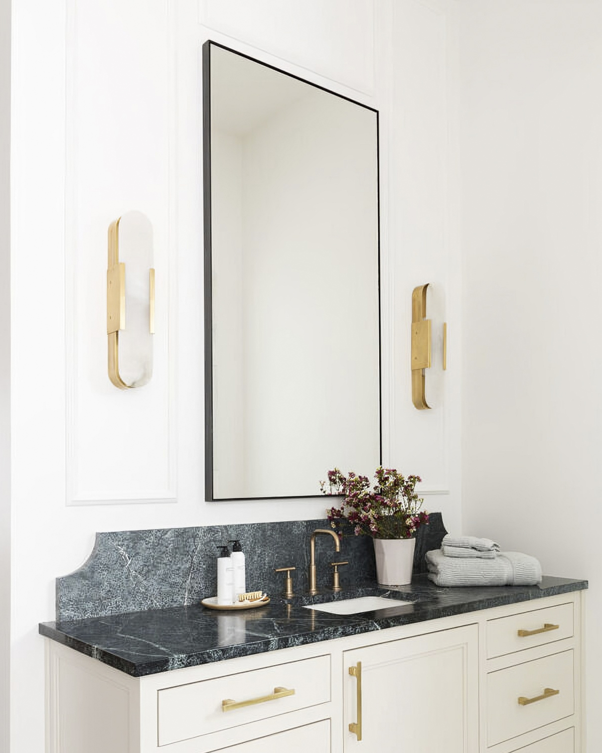Зеркало в чёрной раме Ноулз Louvre Home LHDWM8531ZYH-black