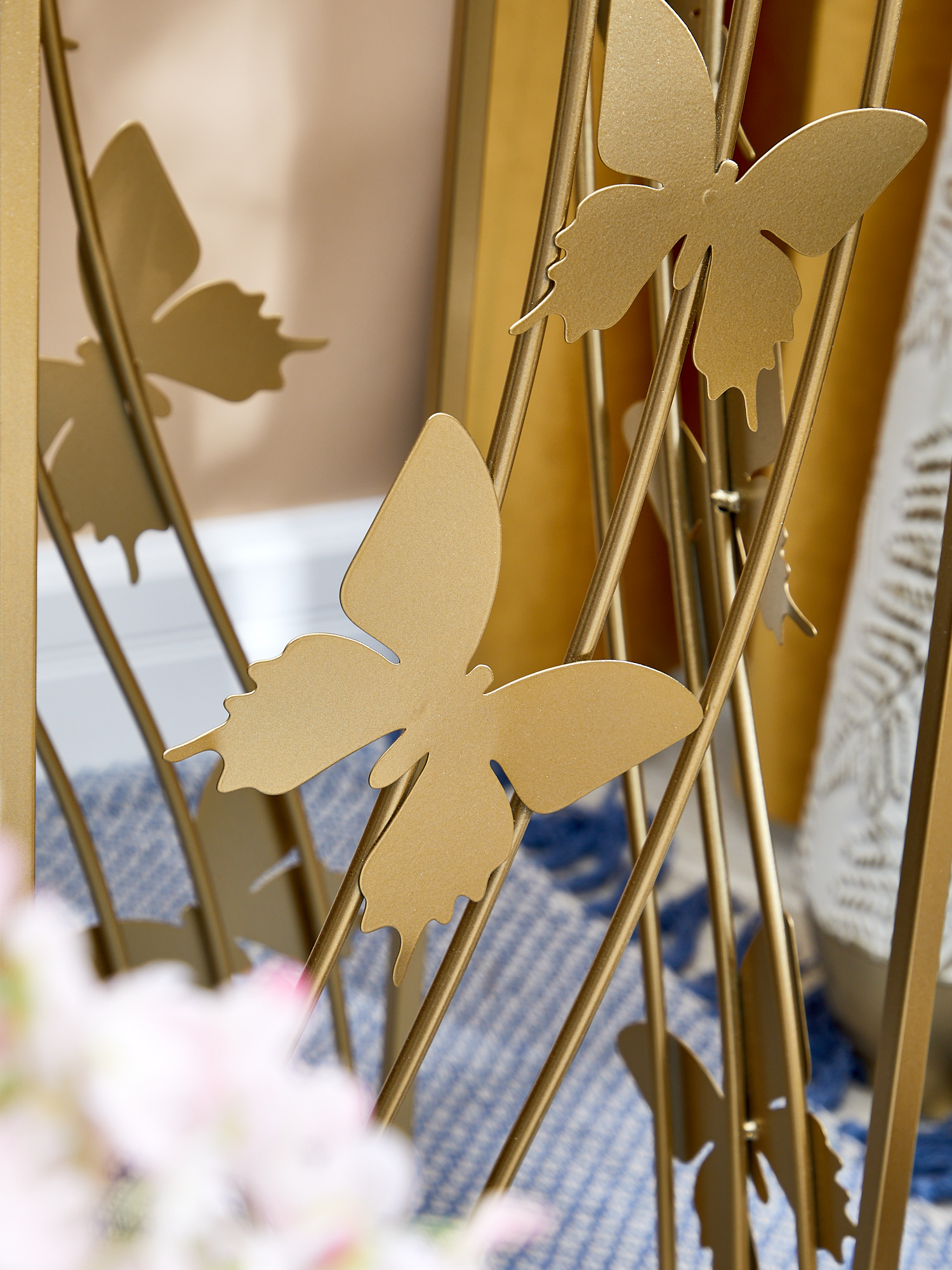 Столик со стеклянной столешницей и бабочками Glasar 57-251/2