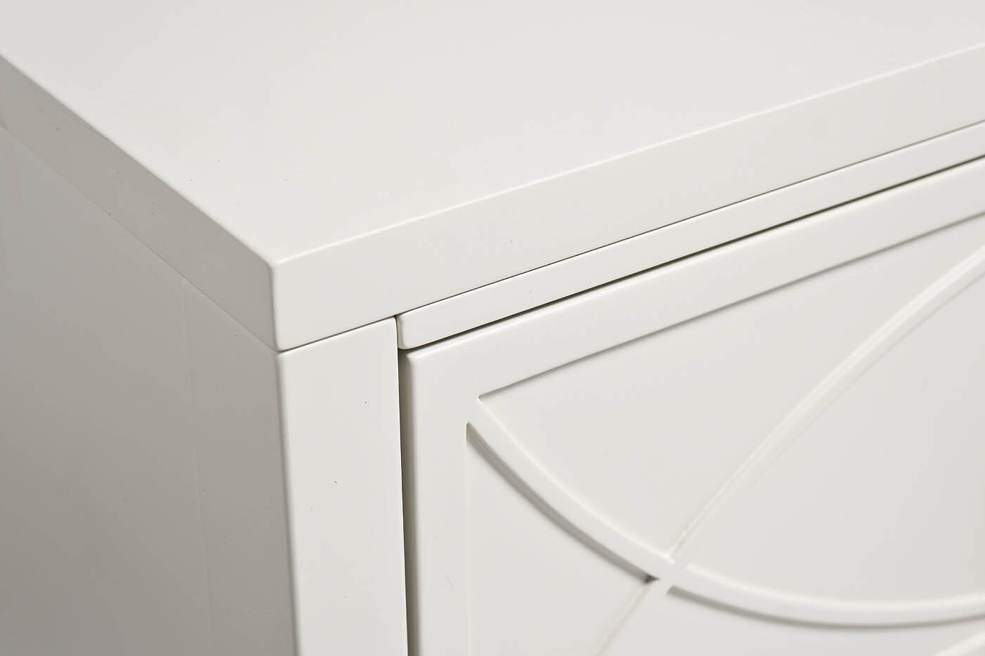 Тумбочка прикроватная бежевая Garda Decor 98BP-GD02TUMB-BEG