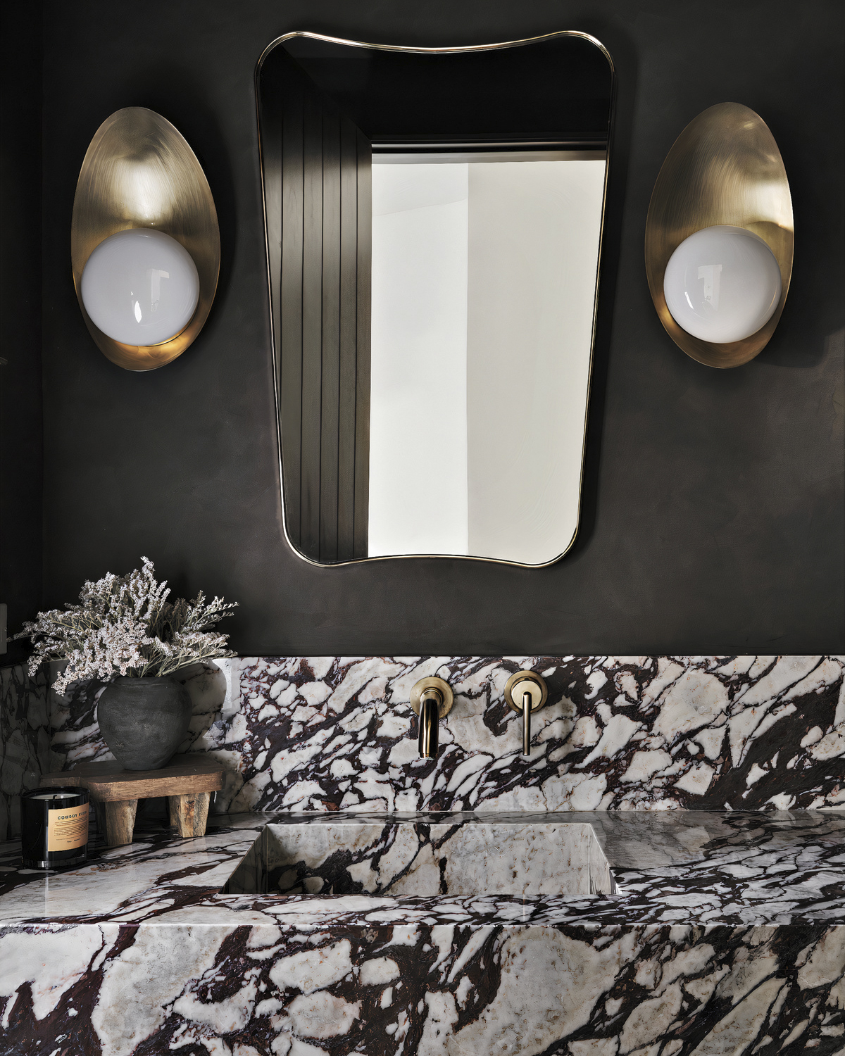 Золотое зеркало в раме Кейн Louvre Home DWM130824PND