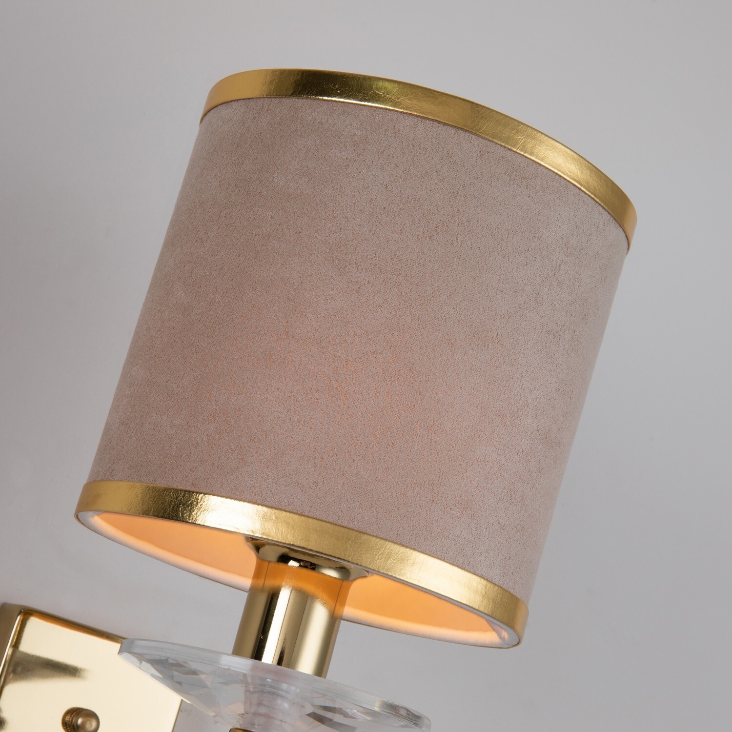 Настенный светильник Favourite 2689-1W