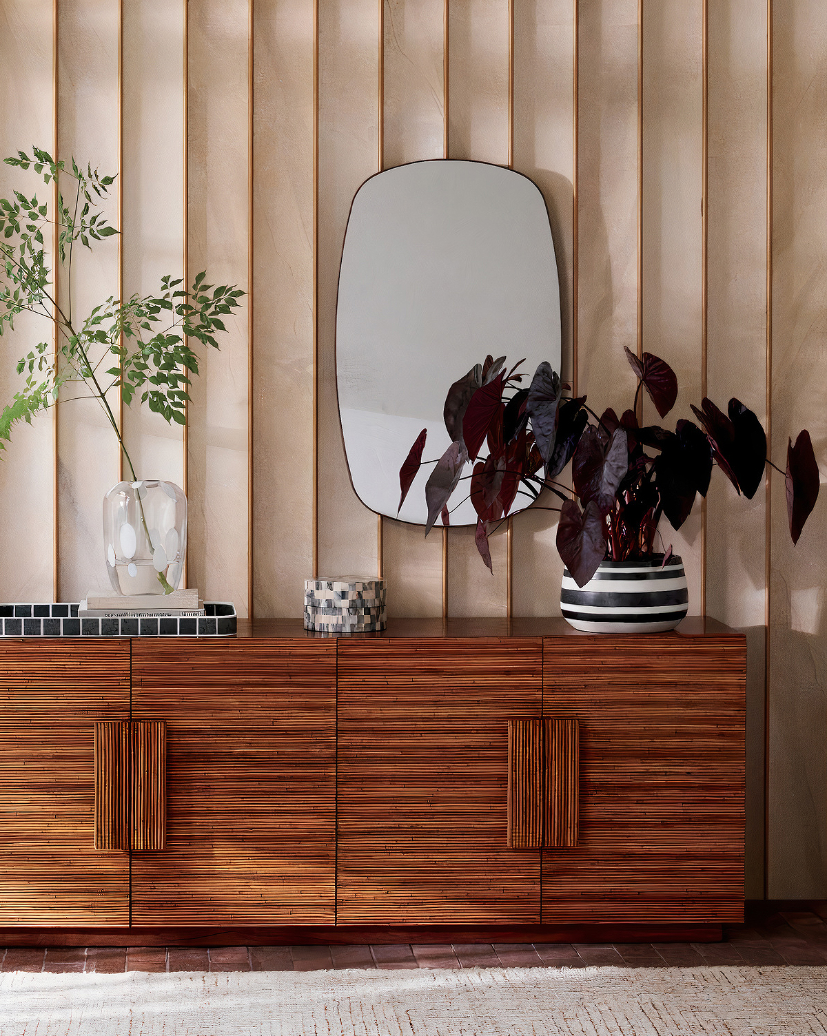 Черное настенное зеркало Вейл Louvre Home DWM240332PND