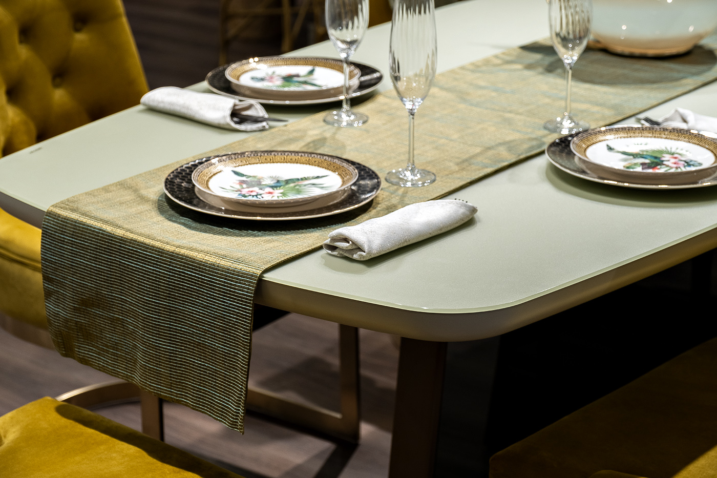 Текстильная дорожка для стола Нефрит зеленая Garda Decor 70SW-18101