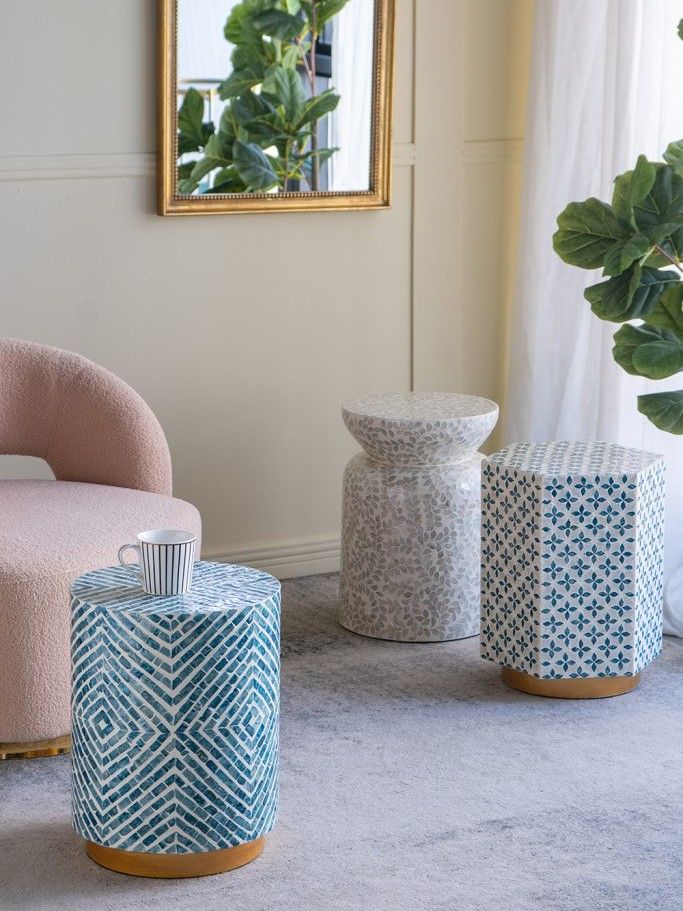 Столик акцентный с отделкой раковинами устриц Glasar D5602