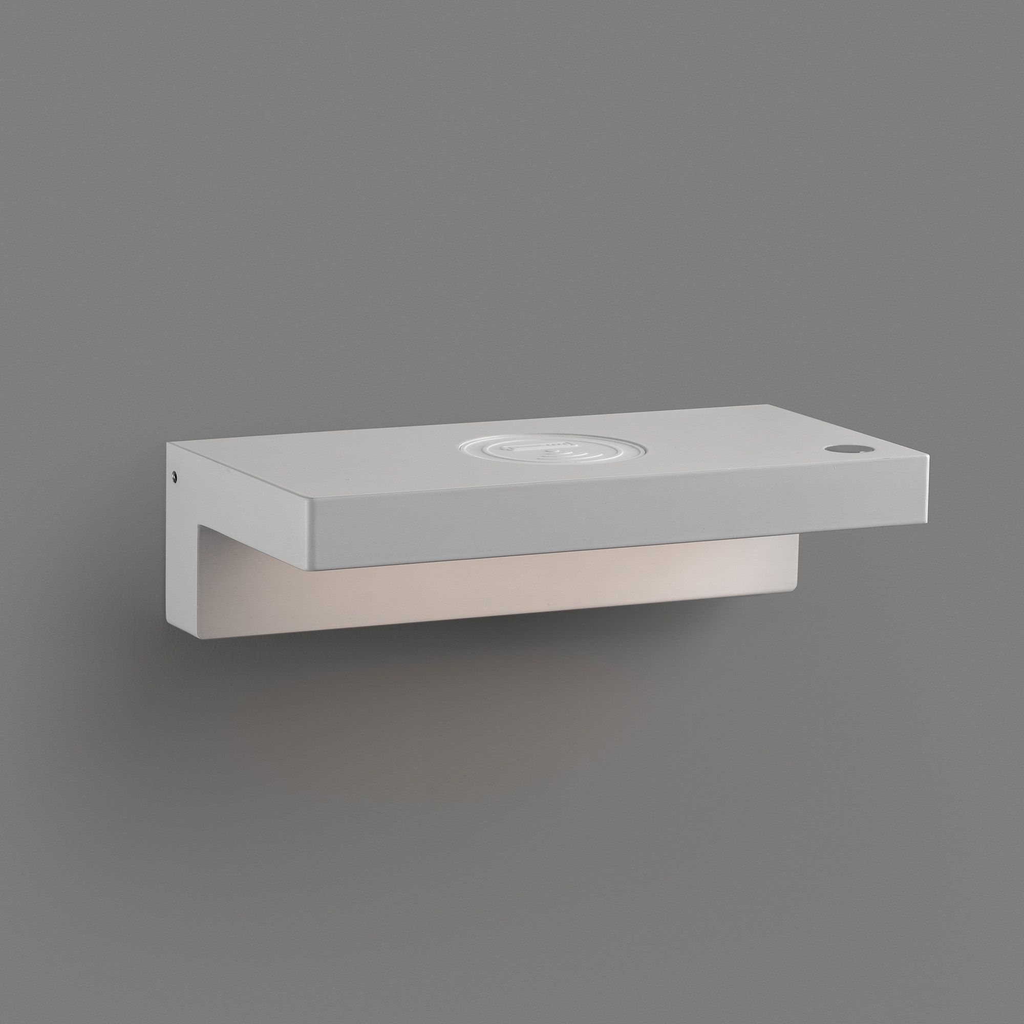 Бра Well с беспроводной зарядкой +USB Faro