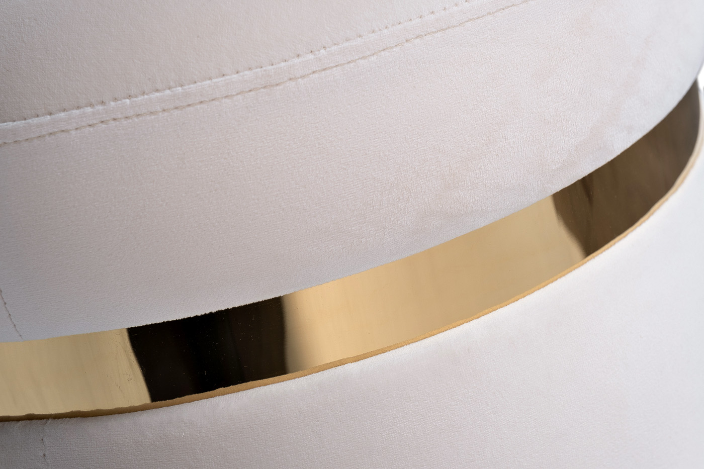 Пуф велюровый кремовый Garda Decor 102AN-PUF-1913-KRE