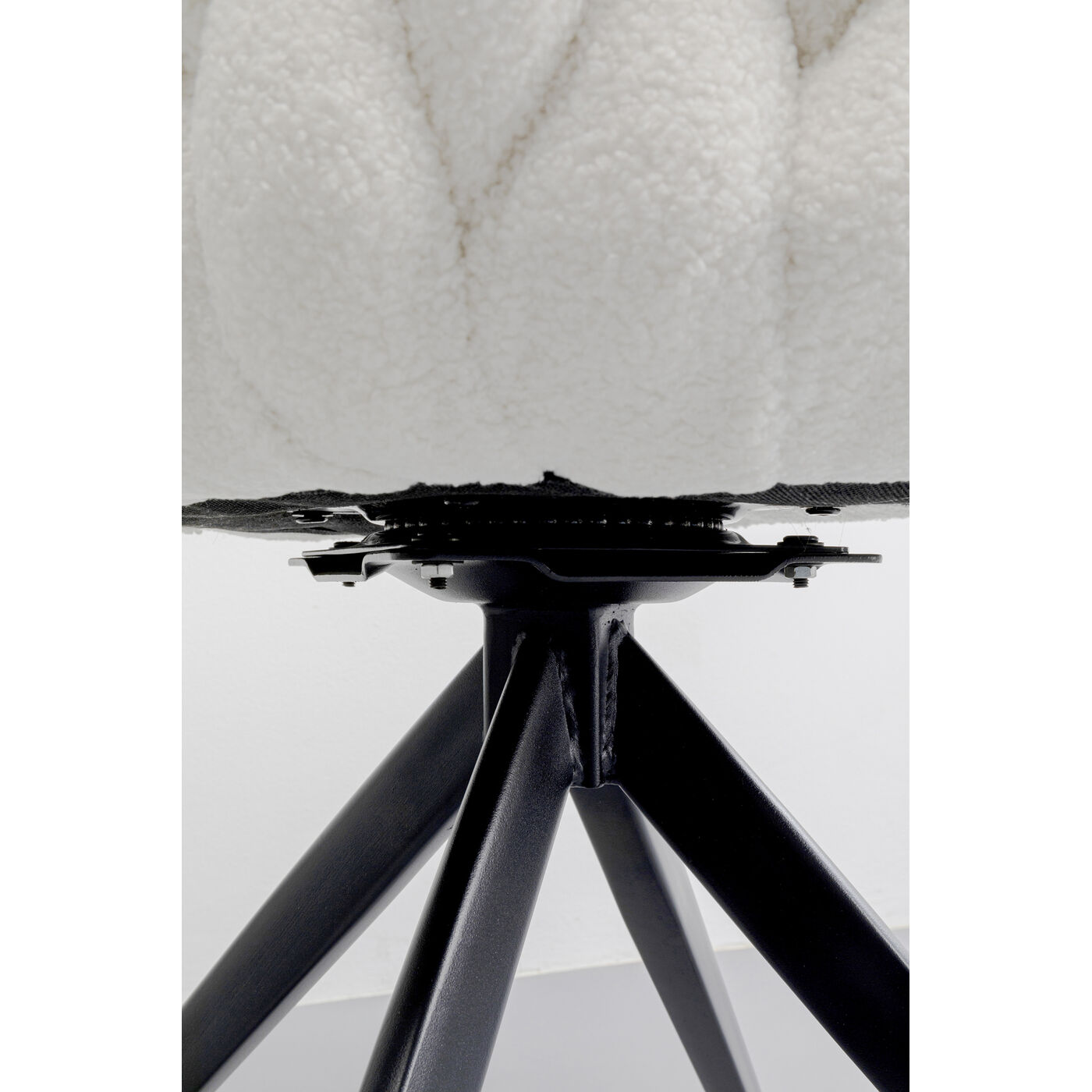 Вращающийся стул Knot Boucle KARE 87829