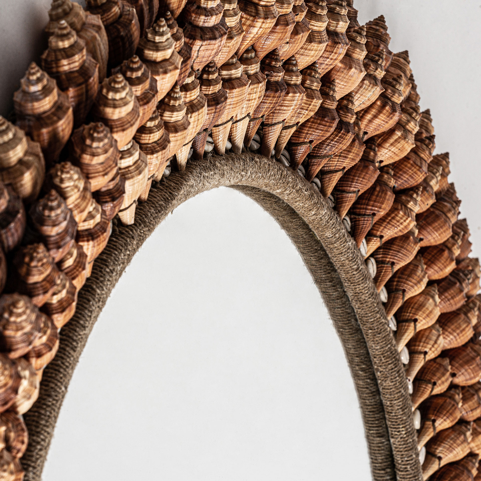 Круглое зеркало CARACOLAS Vical