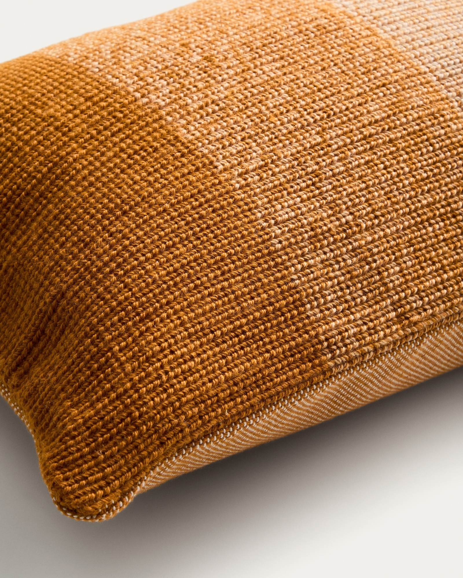 Чехол для подушки Adys оранжевого цвета, 100% ПЭТ, 40 x 60 см La Forma 481321