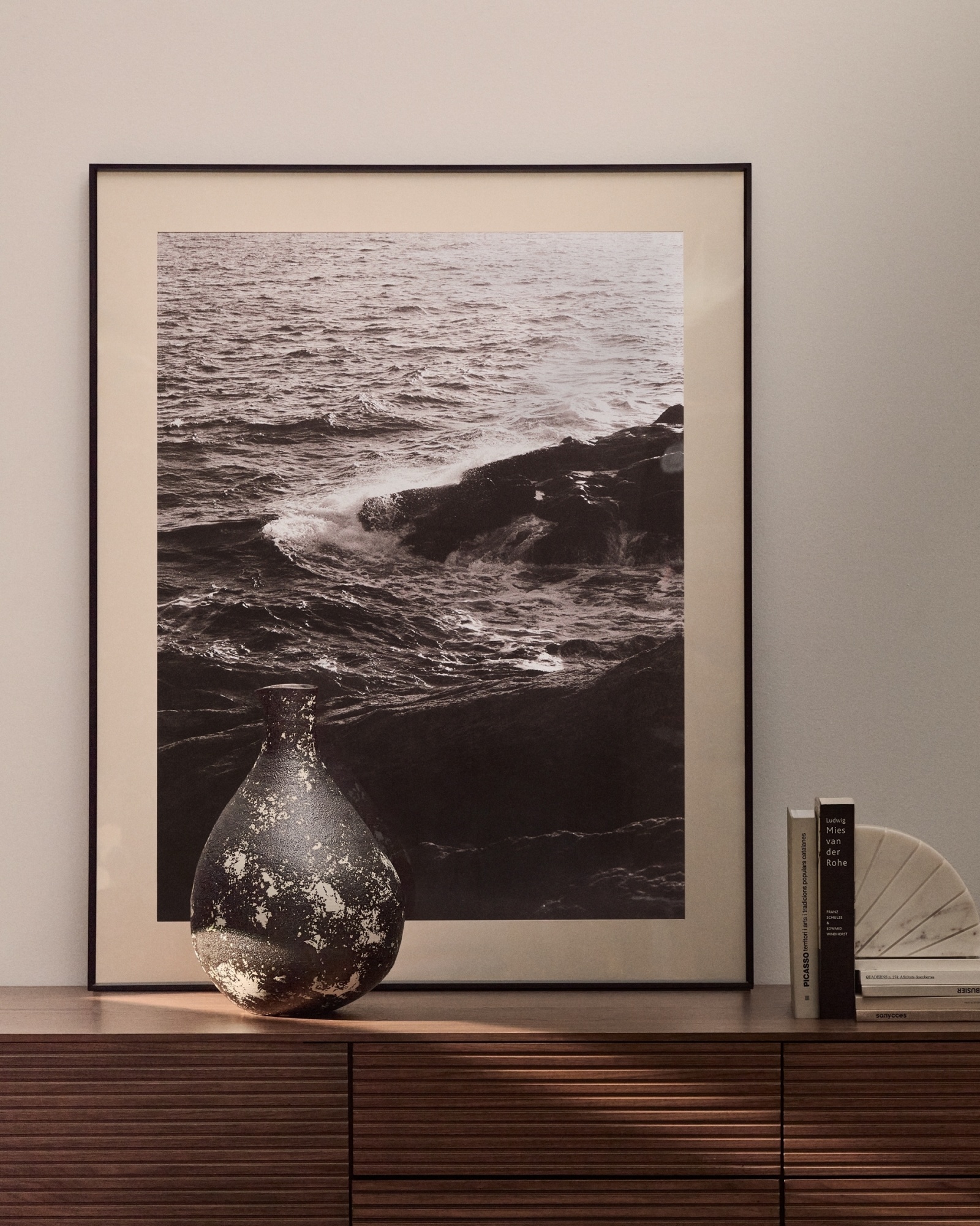 Керамическая ваза Orelin в черно-белом цвете 39 см La Forma (ex Julia Grup)