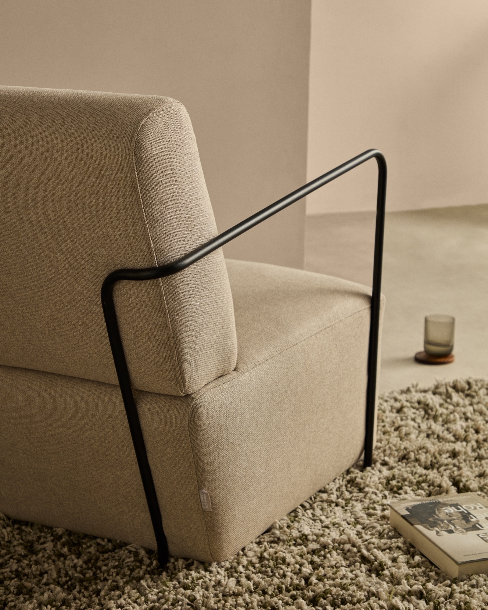 Кресло Gamer бежевого цвета с черным металлом La Forma (ex Julia Grup)