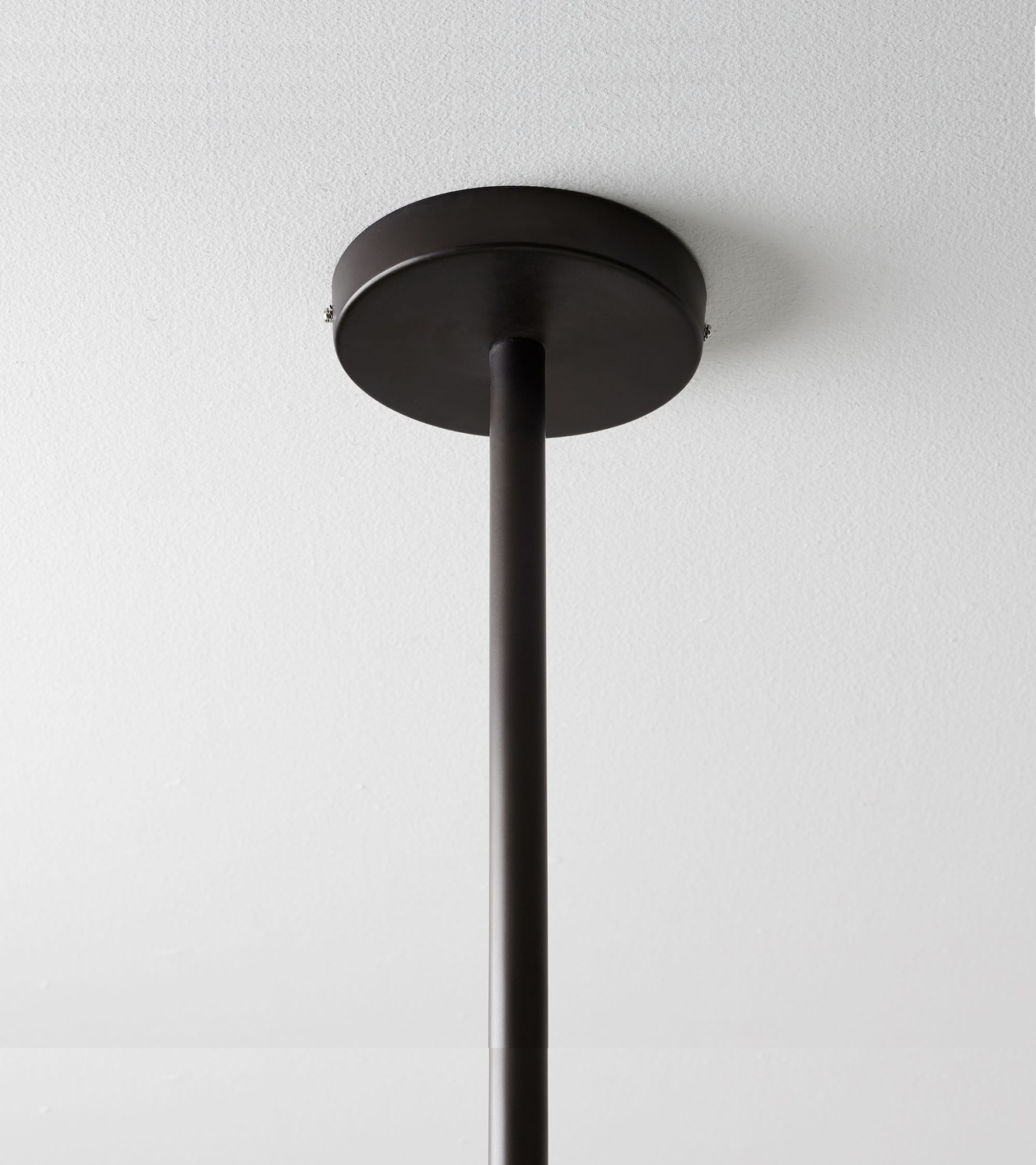 Чёрная круглая люстра Авиано Louvre Home LHLCH241023SWL