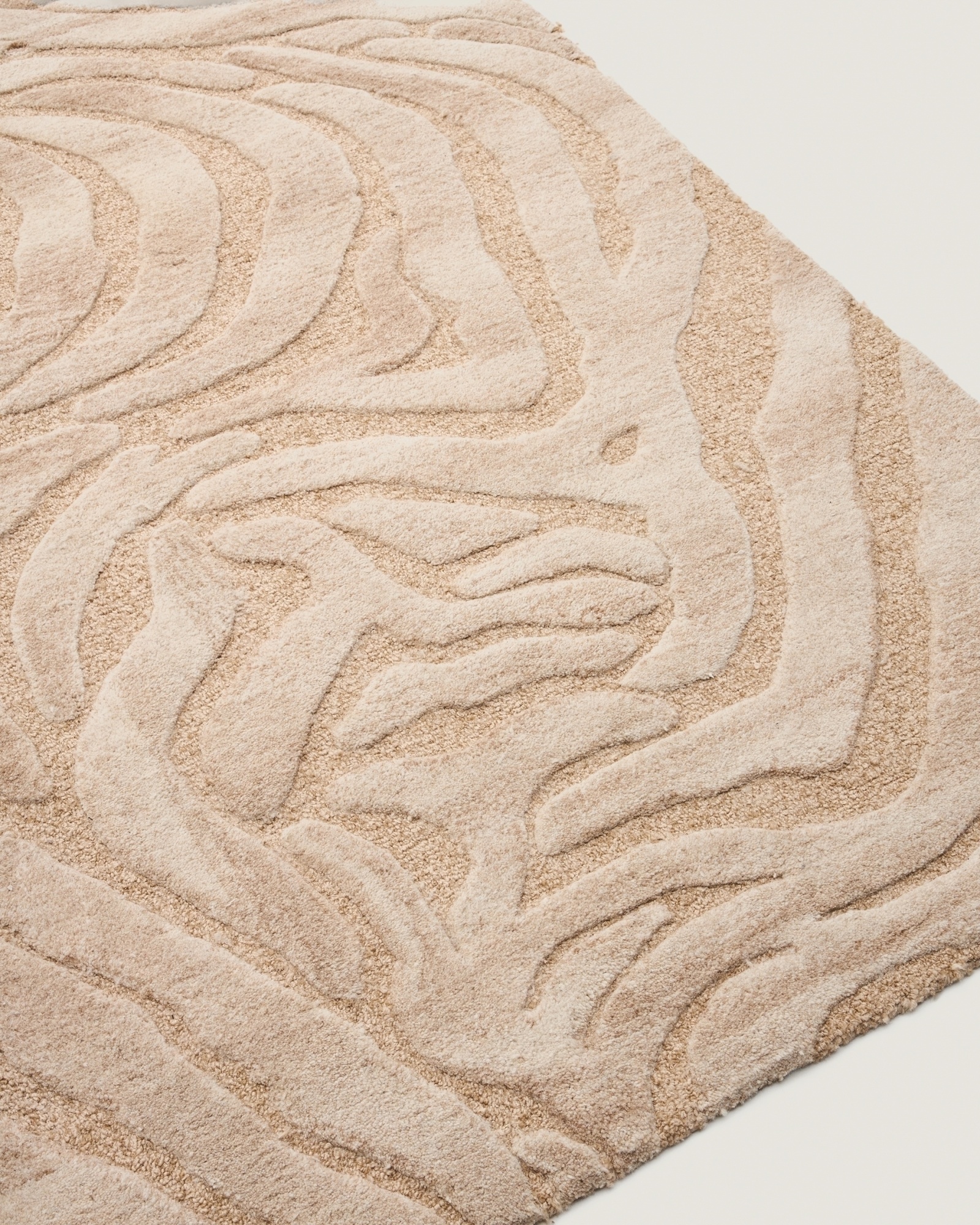 Ковер Tribet Zebra из жаккардовой шерсти160 x 230 см La Forma (ex Julia Grup)