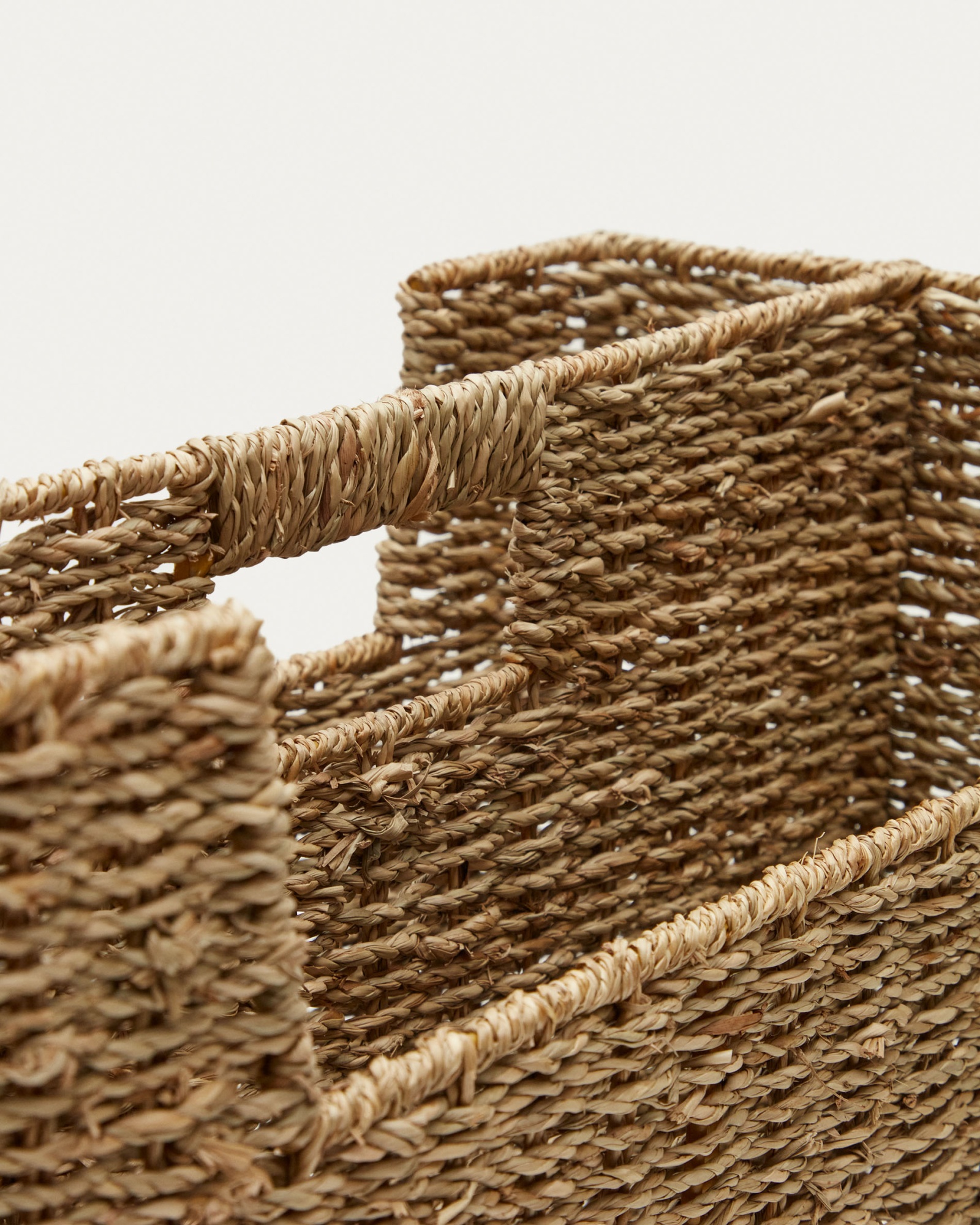 Guixols Подставка для журналов из натурального волокна с натуральной отделкой La Forma (ex Julia Grup)