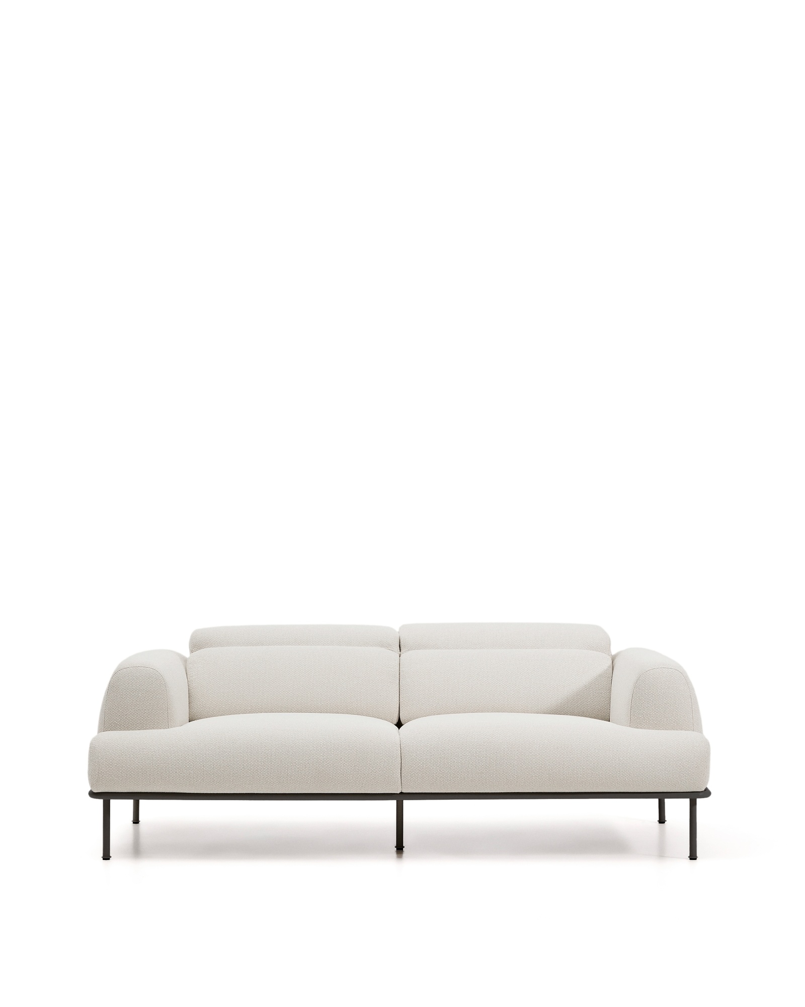 3-местный диван Aurum цвета экрю с откидывающимся подголовником La Forma (ex Julia Grup)