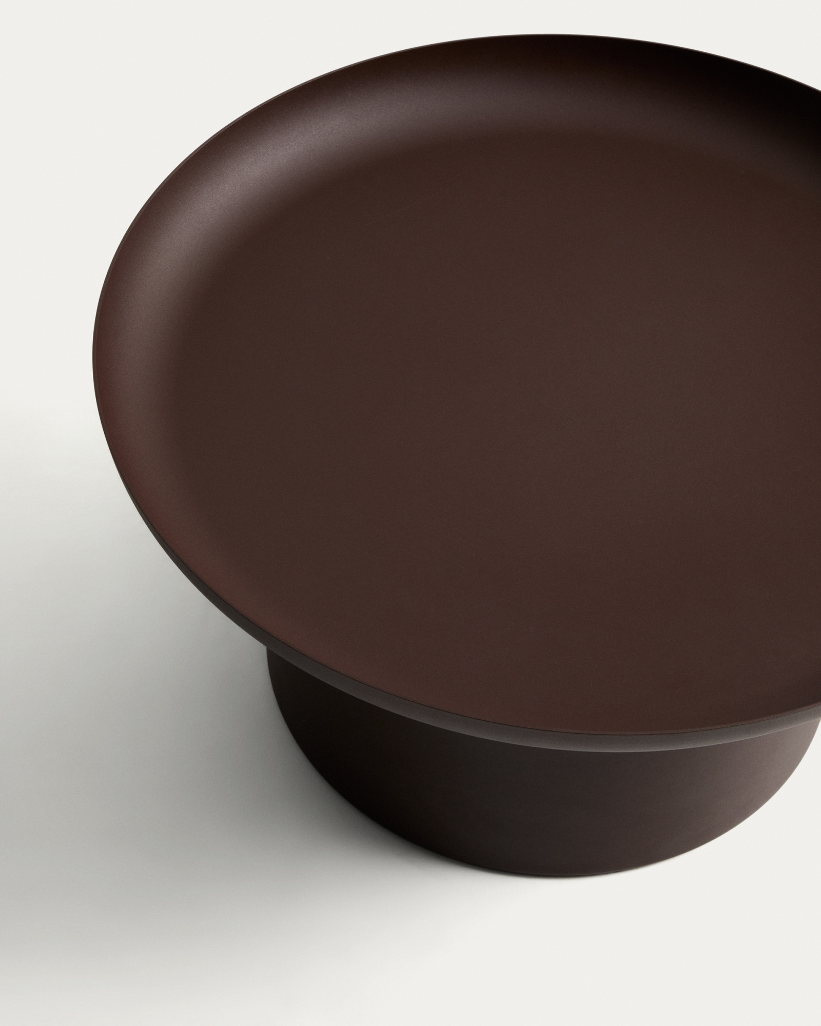 Уличный столик Arcola из темно-коричневого алюминия, диаметр 70 см La Forma 482185