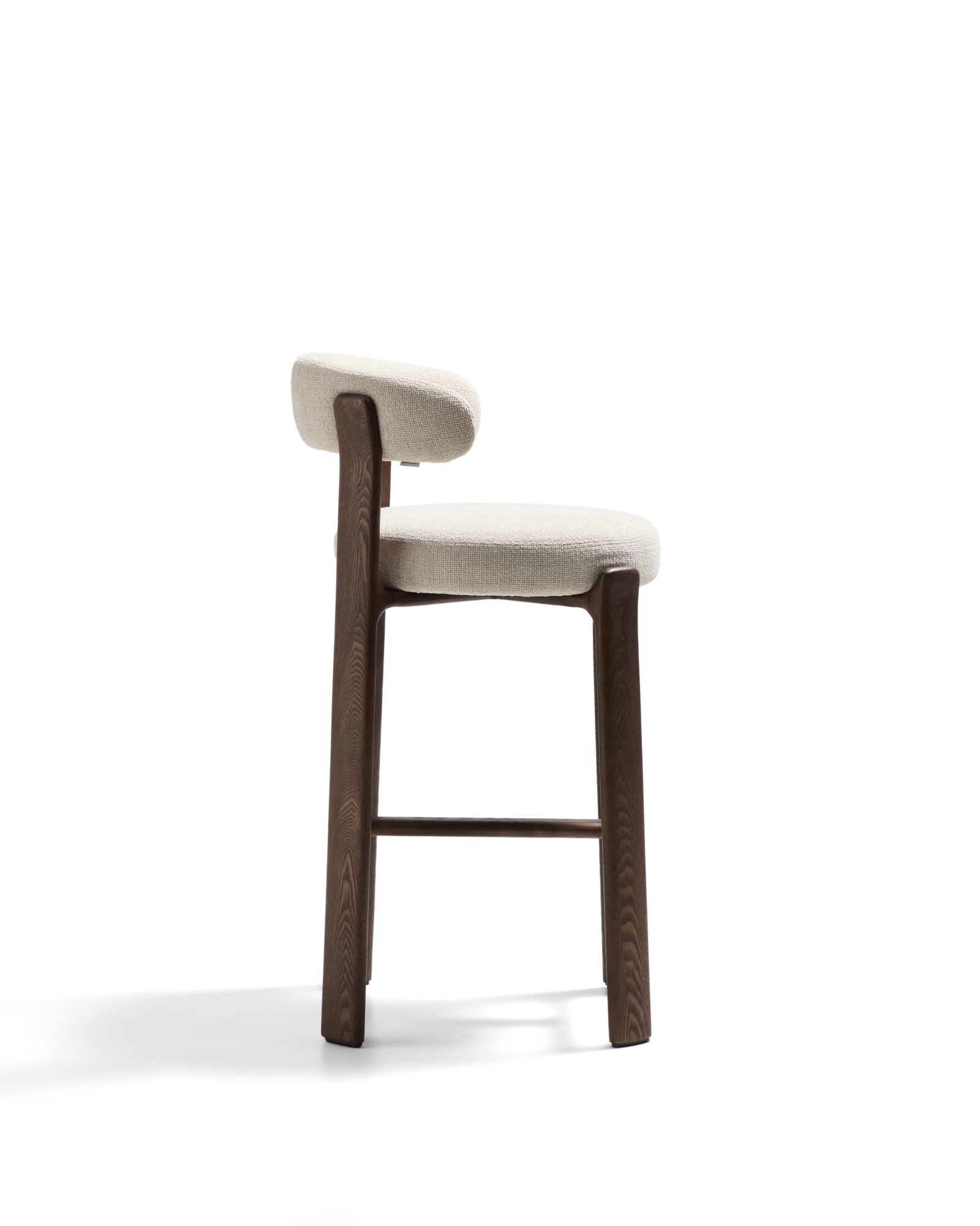 Барный стул Granite из бежевой синели и ясеня с отделкой орех 75 см La Forma (ex Julia Grup)