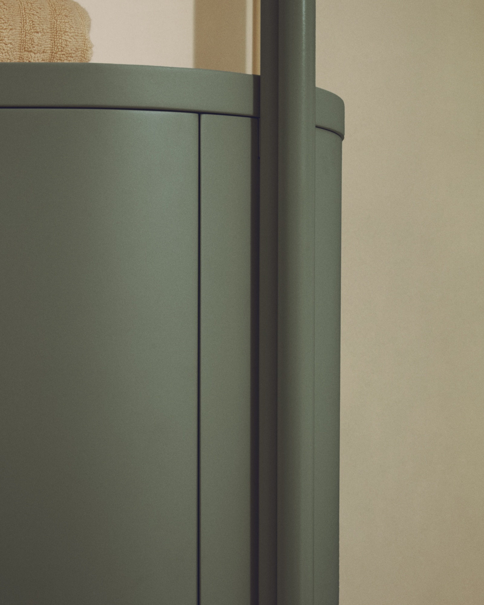 Тумба для ванной Arely из стали и зеленого лака 60 x 40 см La Forma (ex Julia Grup)