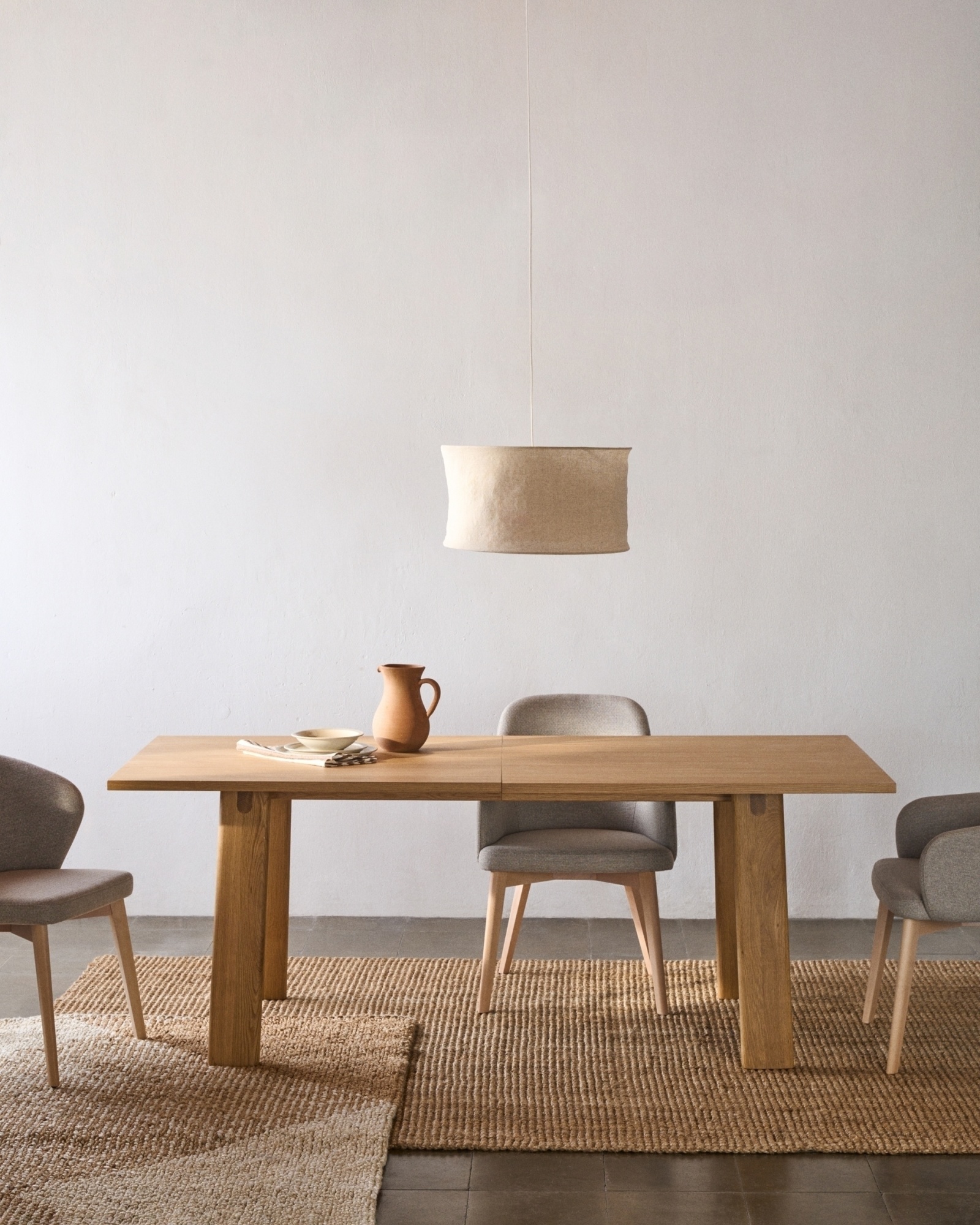 Arlen Раздвижной стол из массива дуба и шпона с натуральной отделкой 200(250) 95 см La Forma (ex Julia Grup)