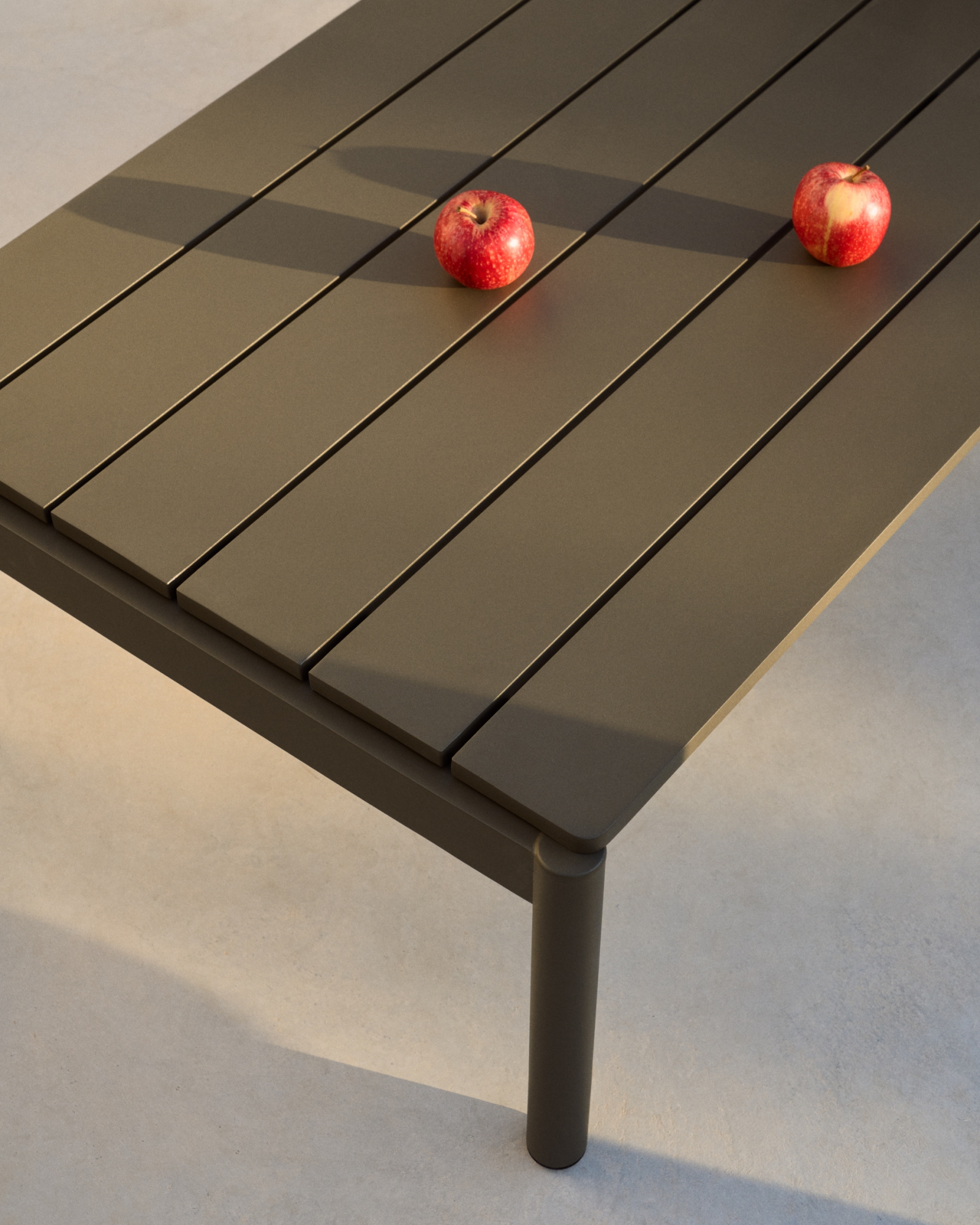 Журнальный столик Sorells из зеленого алюминия 63 x 149 см La Forma 251402