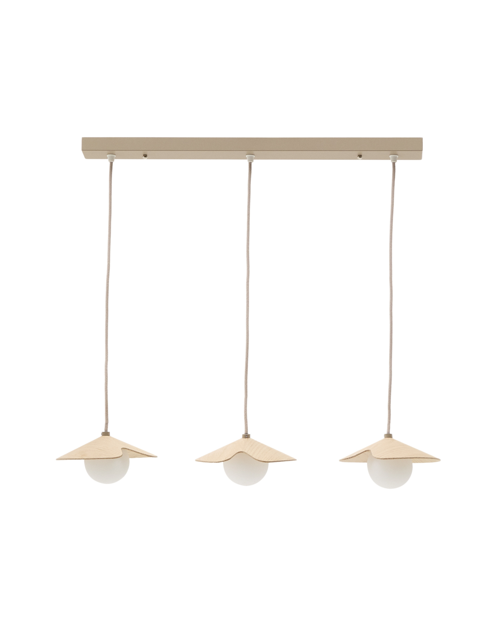 Подвесной светильник из дуба Wilara с 3 белыми шарами из дымчатого стекла La Forma (ex Julia Grup)