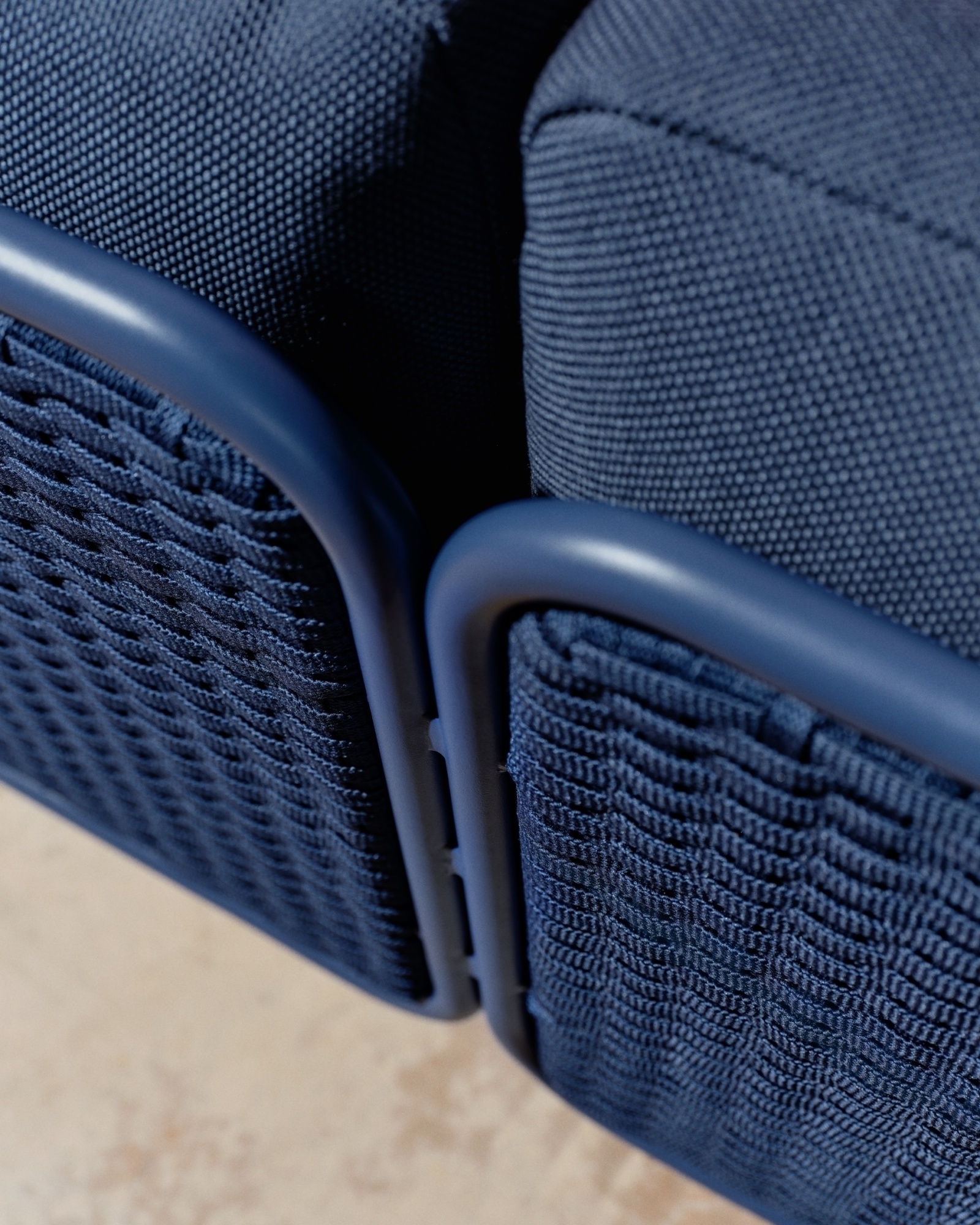 Уличный 3-местный диван Sedalis из алюминия и синей веревки 210 см La Forma (ex Julia Grup)