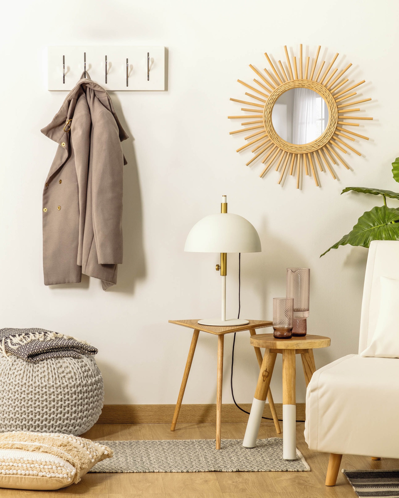 Вешалка Anais металлическая белого цвета La Forma (ex Julia Grup)