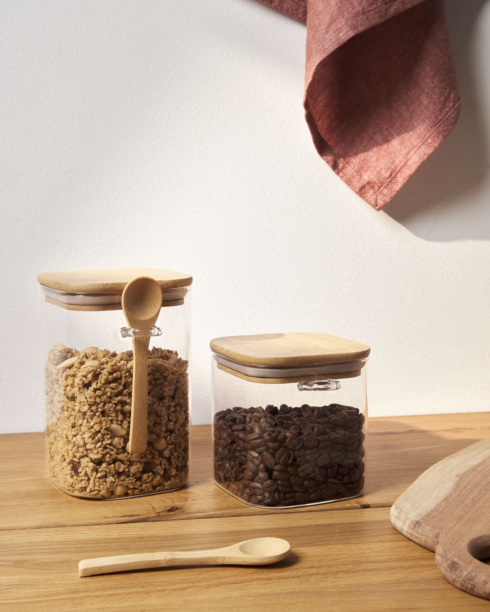 Syriana Прямоугольная сервировочная доска из массива акации La Forma (ex Julia Grup)