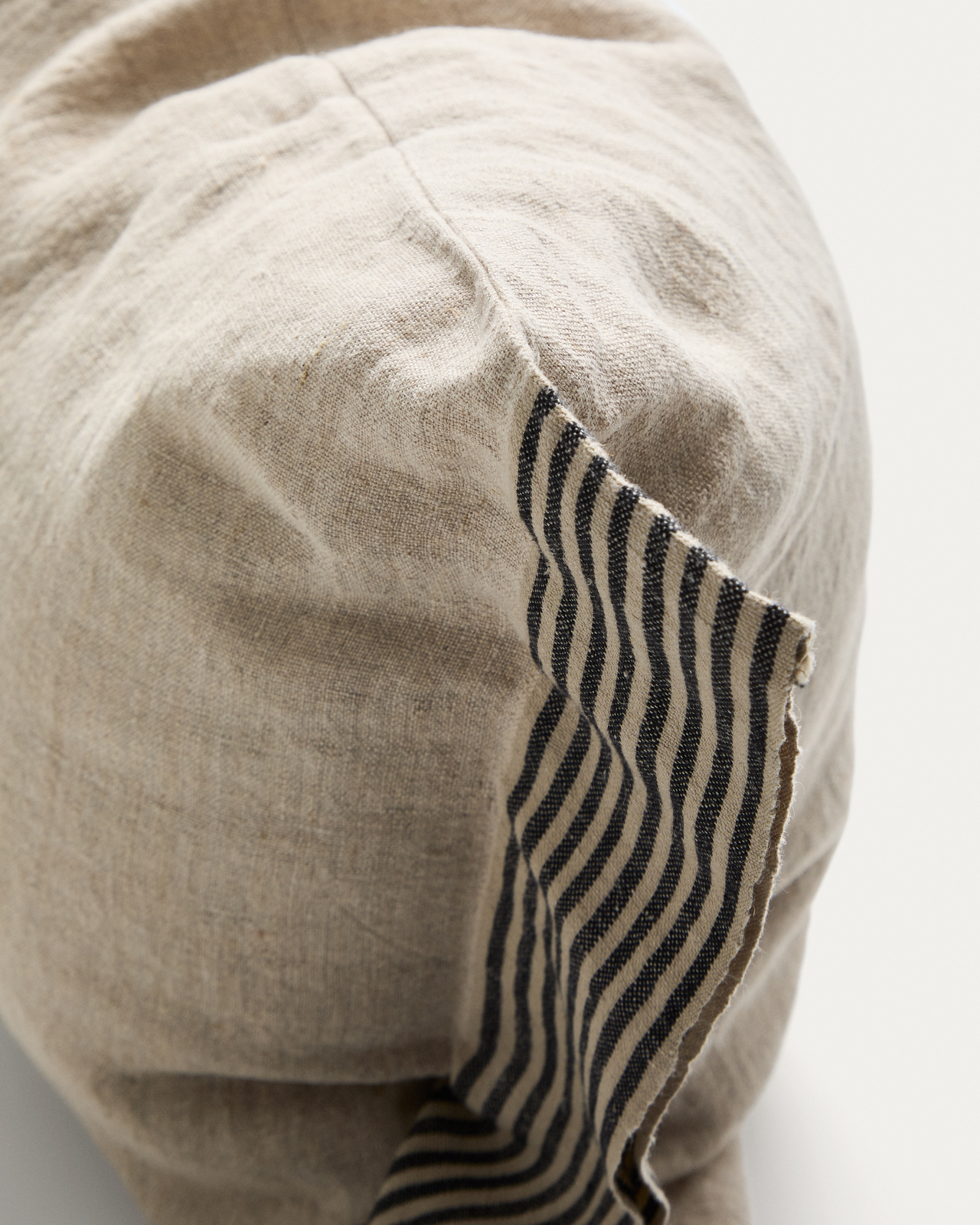 Чехол для подушки Disea из льна бежевый с полосками, 40 x 60 см La Forma 481419