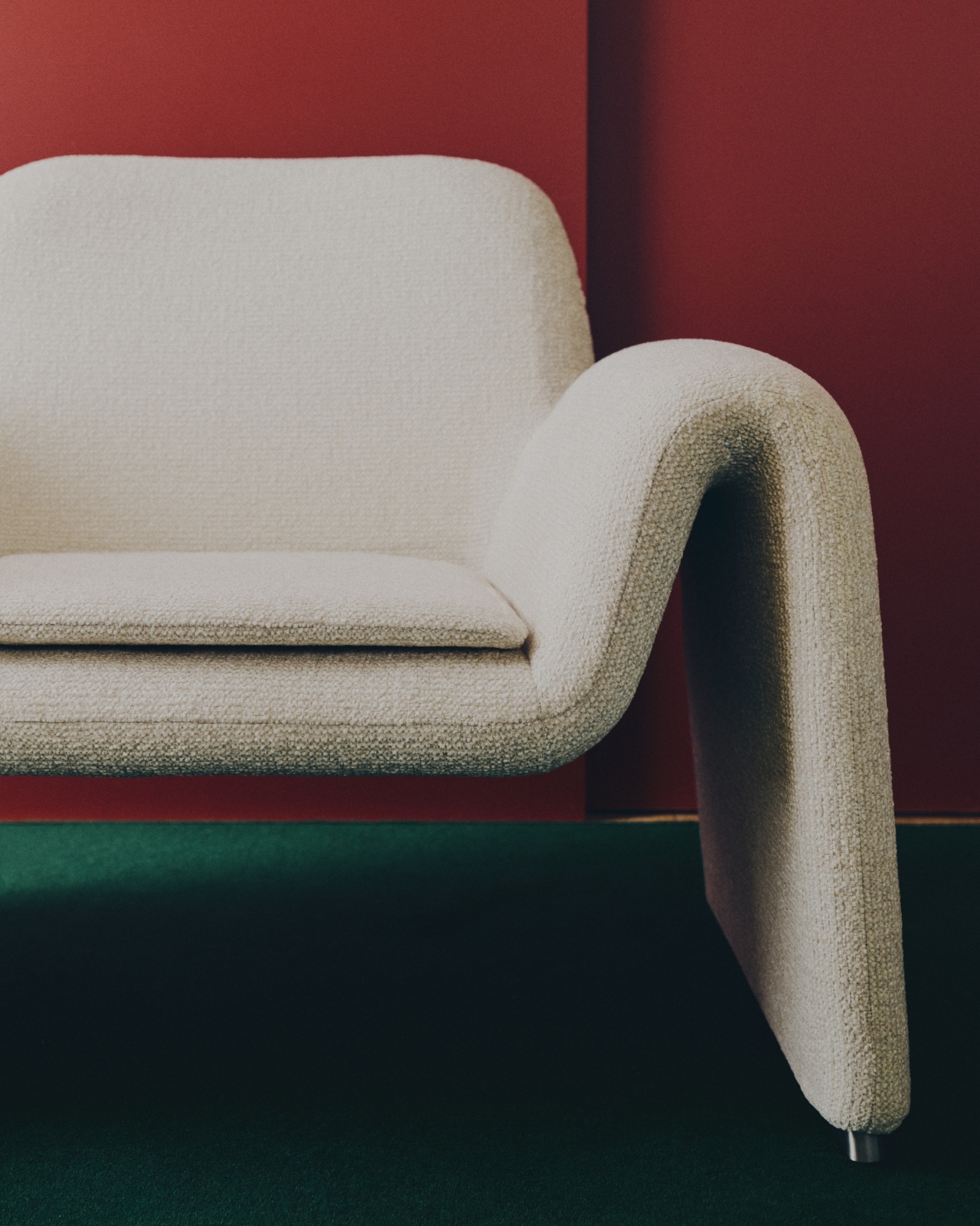 Кресло Melvia из бежевого шенилла La Forma (ex Julia Grup)