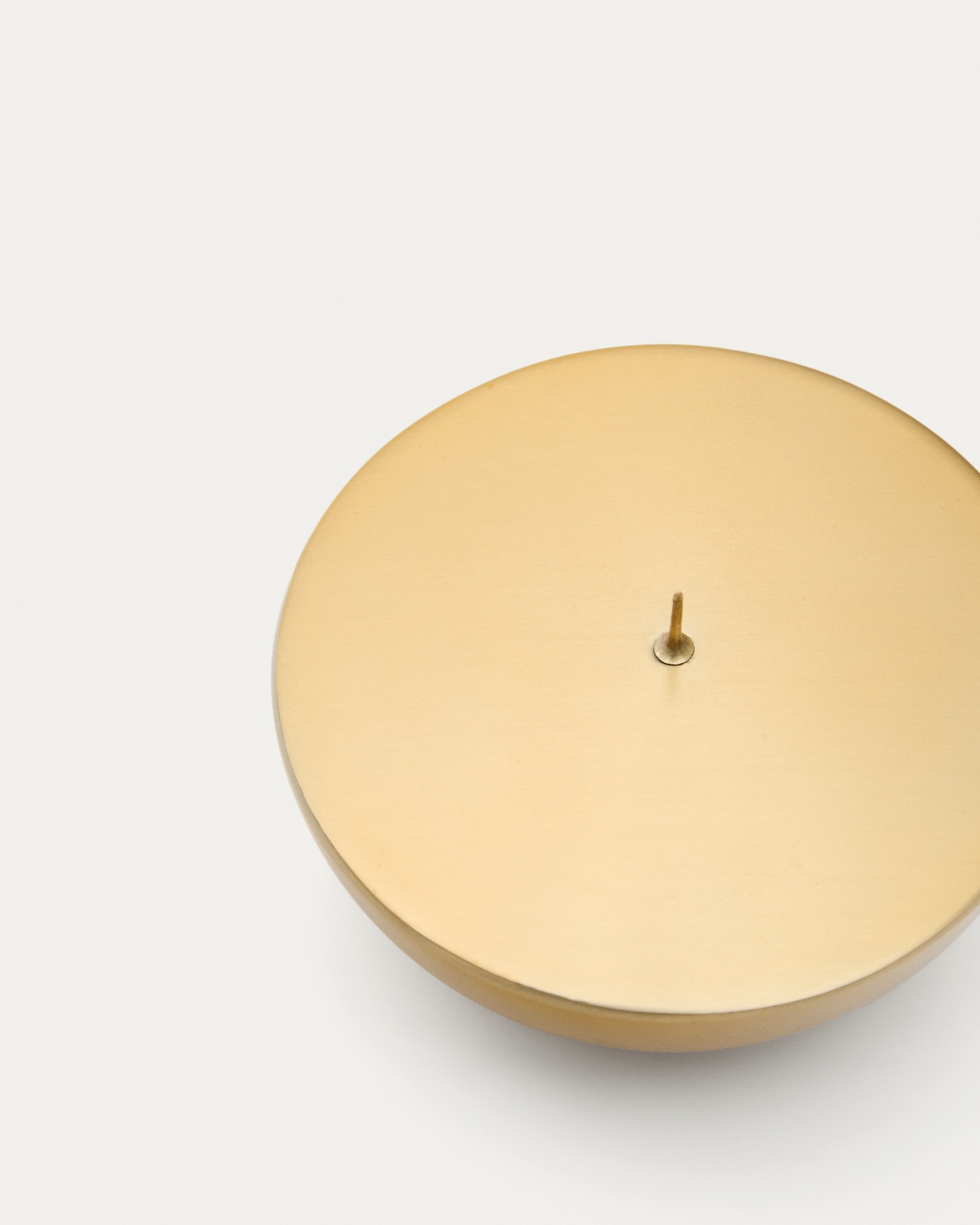 Маленький подсвечник Quira из золотистой стали La Forma (ex Julia Grup)